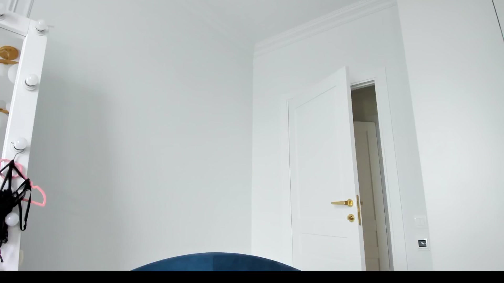 Gallery image thumbnail from ForeverBarbie's myfreecams stream on, 07/25/2024, 08:00 image 15 of 20