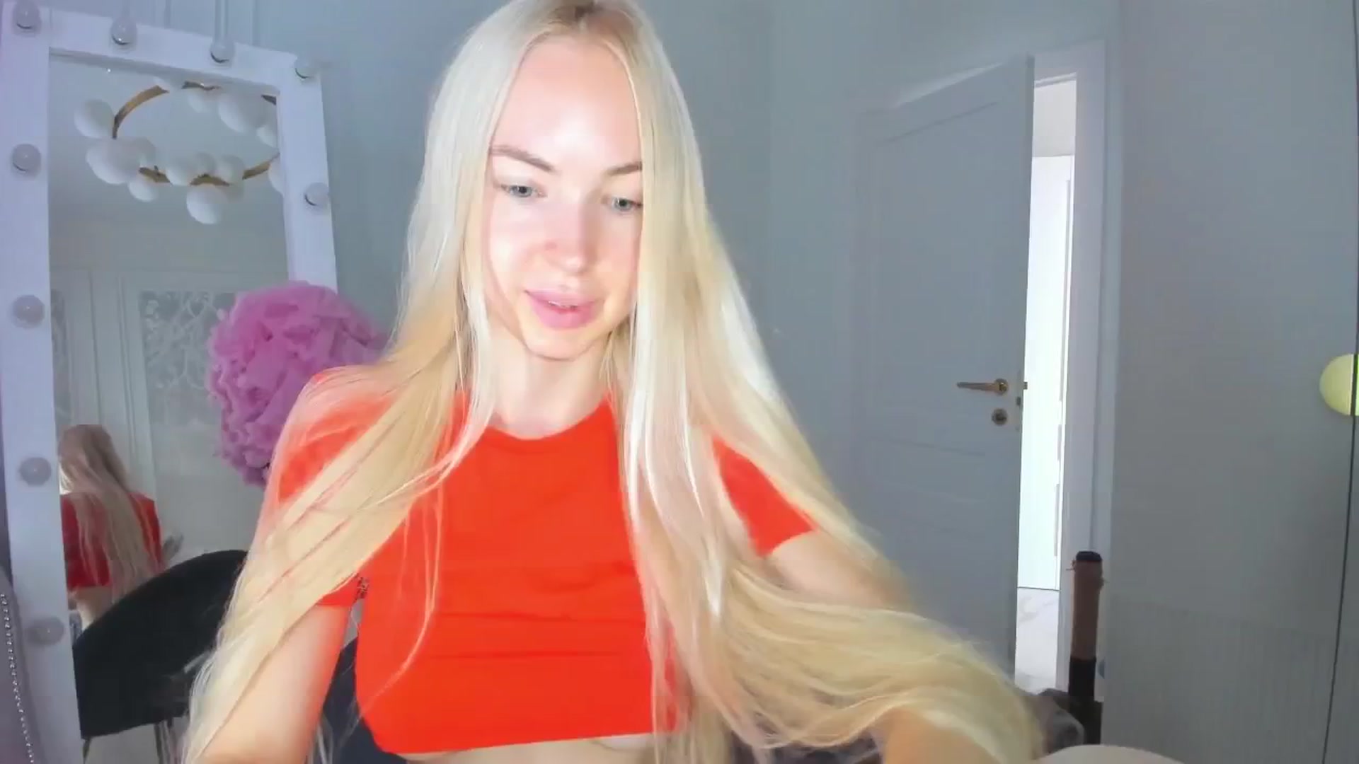 Gallery image thumbnail from ForeverBarbie's myfreecams stream on, 07/29/2024, 08:08 image 16 of 20