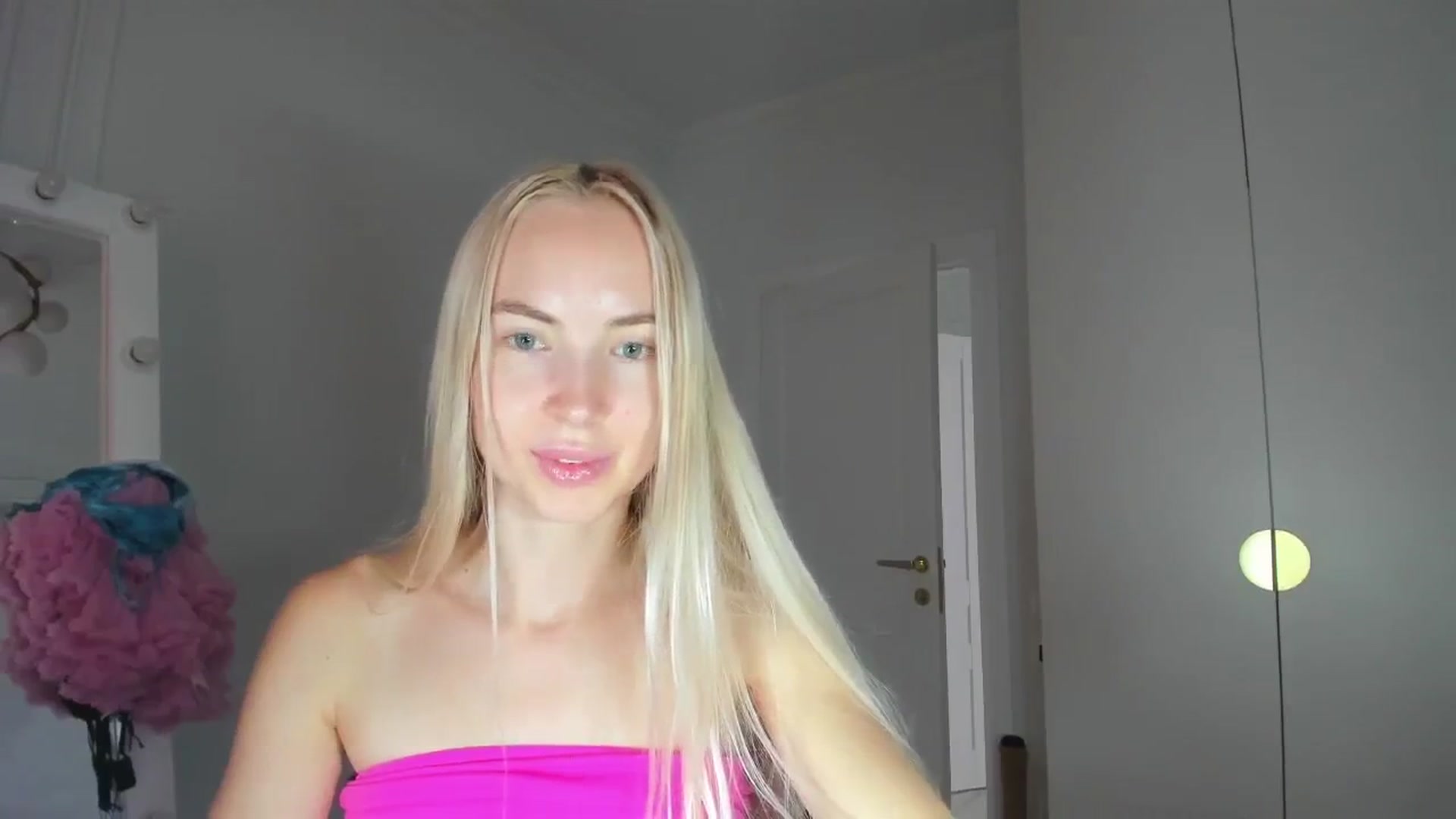 Gallery image thumbnail from ForeverBarbie's myfreecams stream on, 08/02/2024, 10:23 image 16 of 20