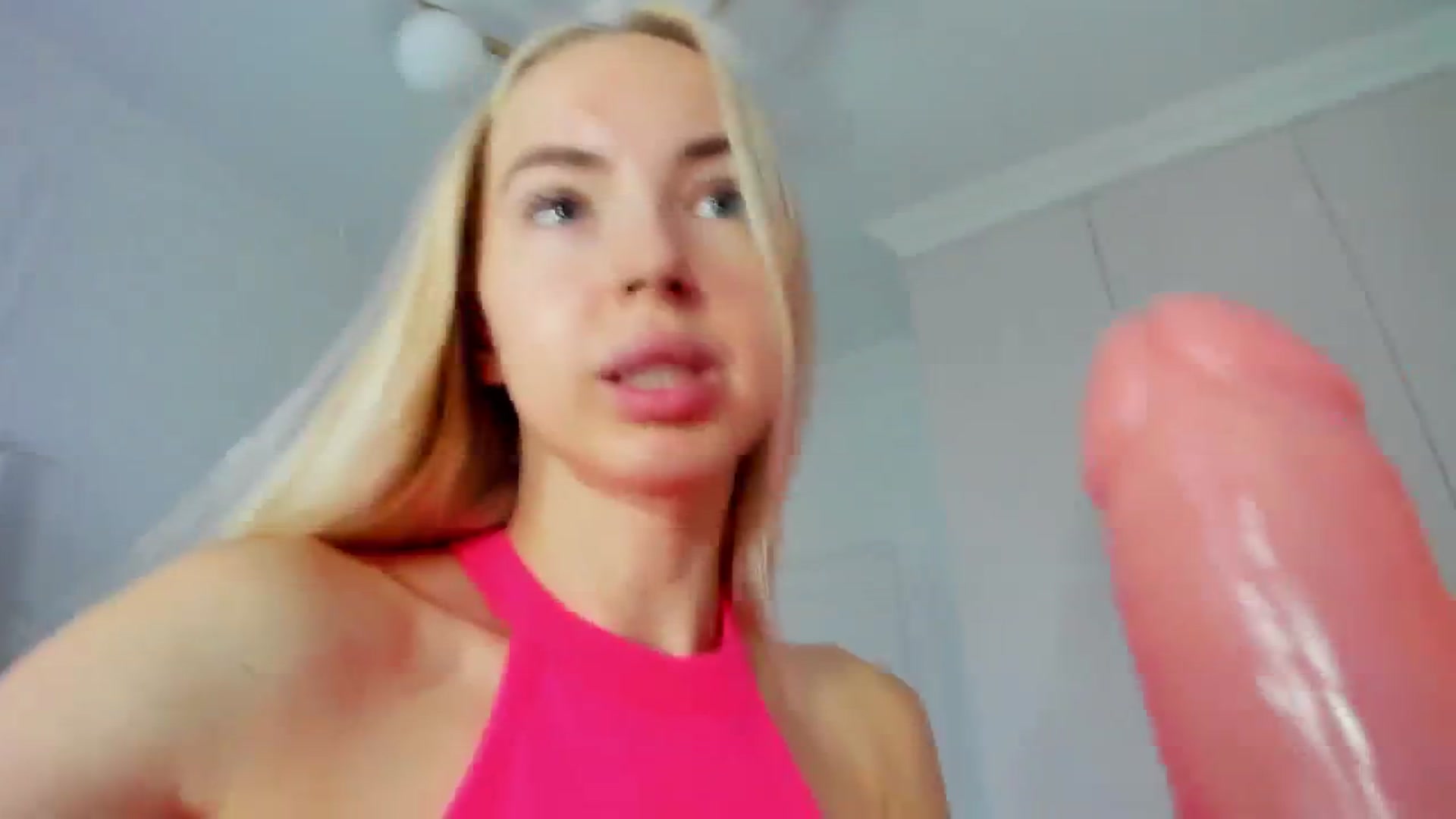 Gallery image thumbnail from ForeverBarbie's myfreecams stream on, 08/23/2024, 05:39 image 12 of 20