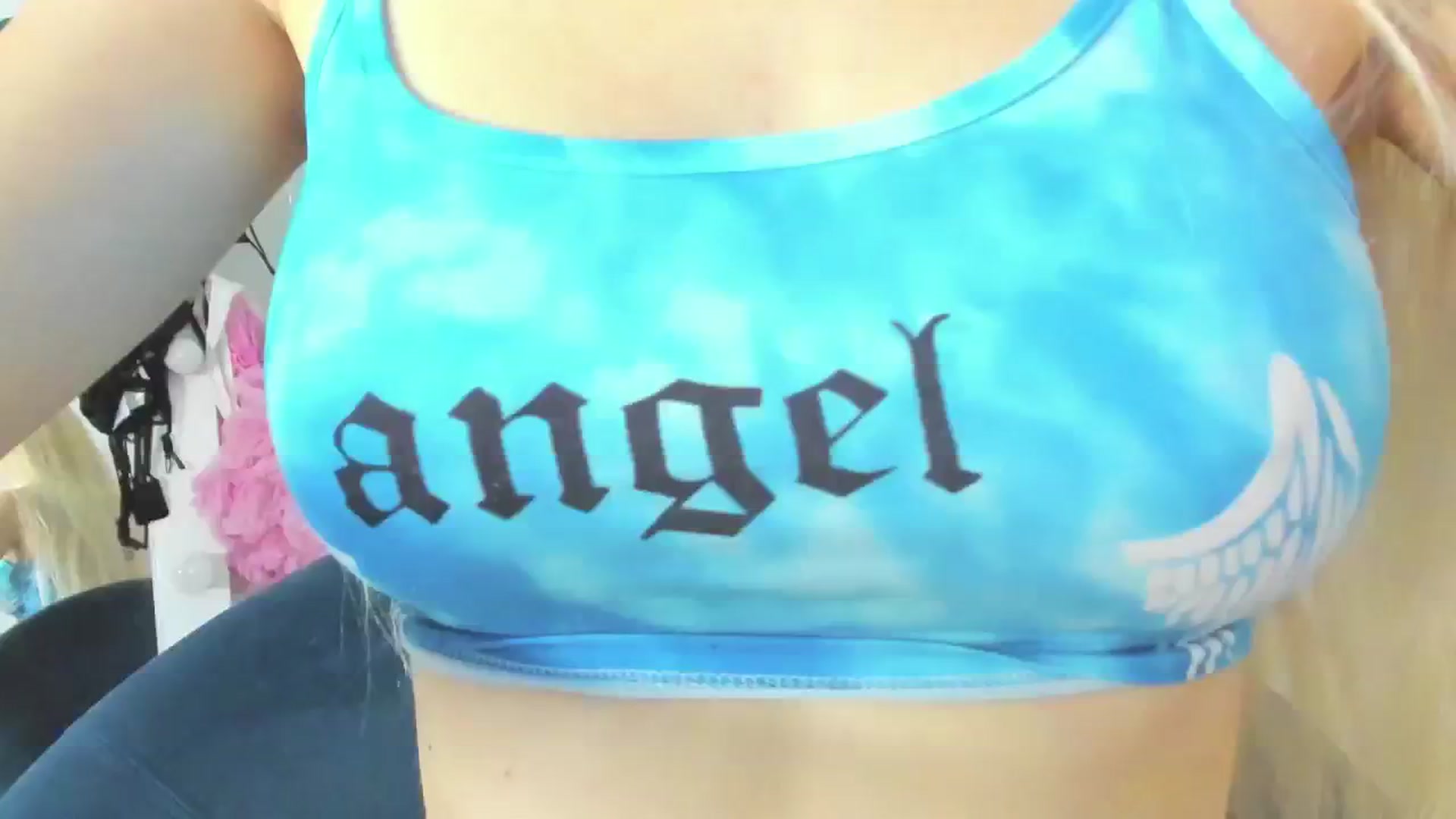 Gallery image thumbnail from ForeverBarbie's myfreecams stream on, 08/28/2024, 05:02 image 1 of 20