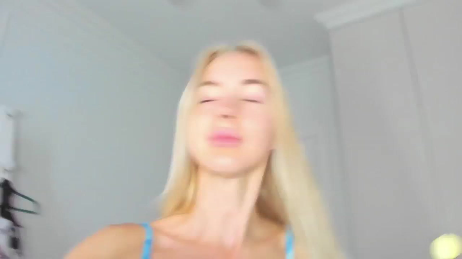 Gallery image thumbnail from ForeverBarbie's myfreecams stream on, 08/28/2024, 05:50 image 12 of 20