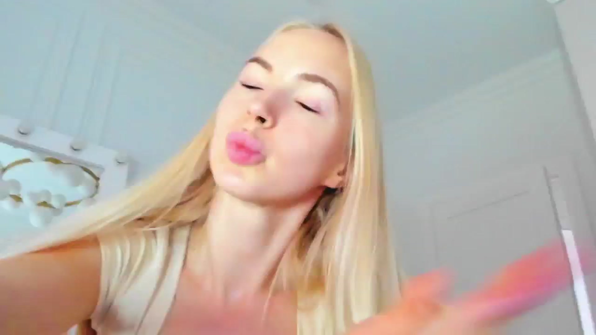 Gallery image thumbnail from ForeverBarbie's myfreecams stream on, 09/05/2024, 09:49 image 6 of 20