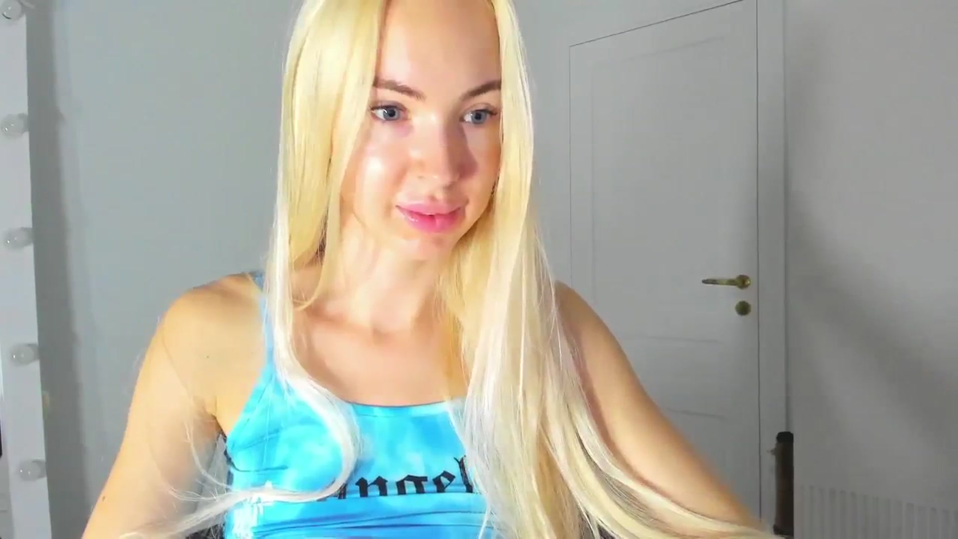 Gallery image thumbnail from ForeverBarbie's myfreecams stream on, 09/15/2024, 04:09 image 14 of 20