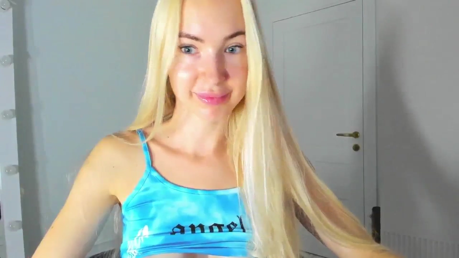 Gallery image thumbnail from ForeverBarbie's myfreecams stream on, 09/15/2024, 04:09 image 13 of 20