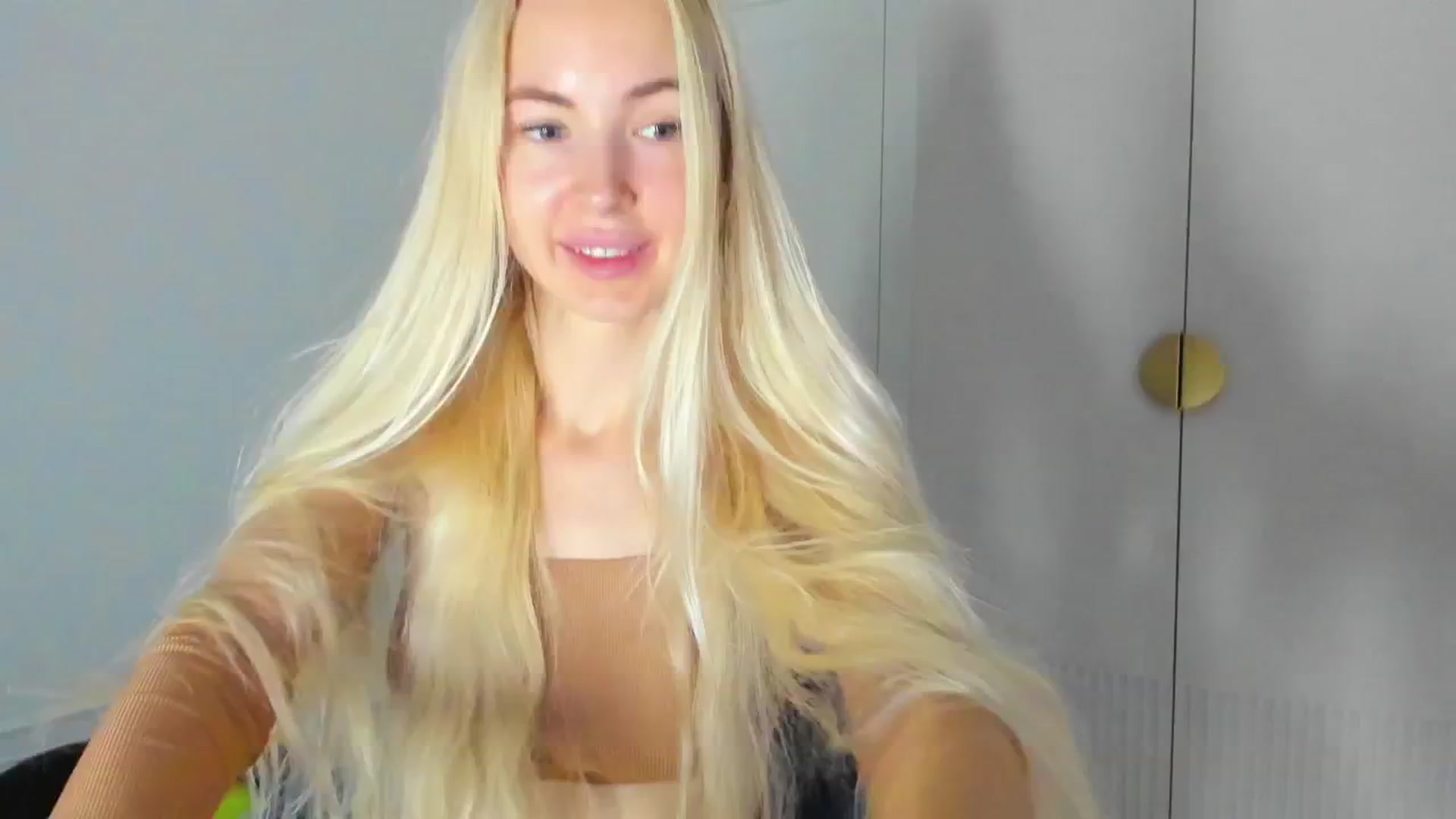 Gallery image thumbnail from ForeverBarbie's myfreecams stream on, 09/16/2024, 05:55 image 10 of 20