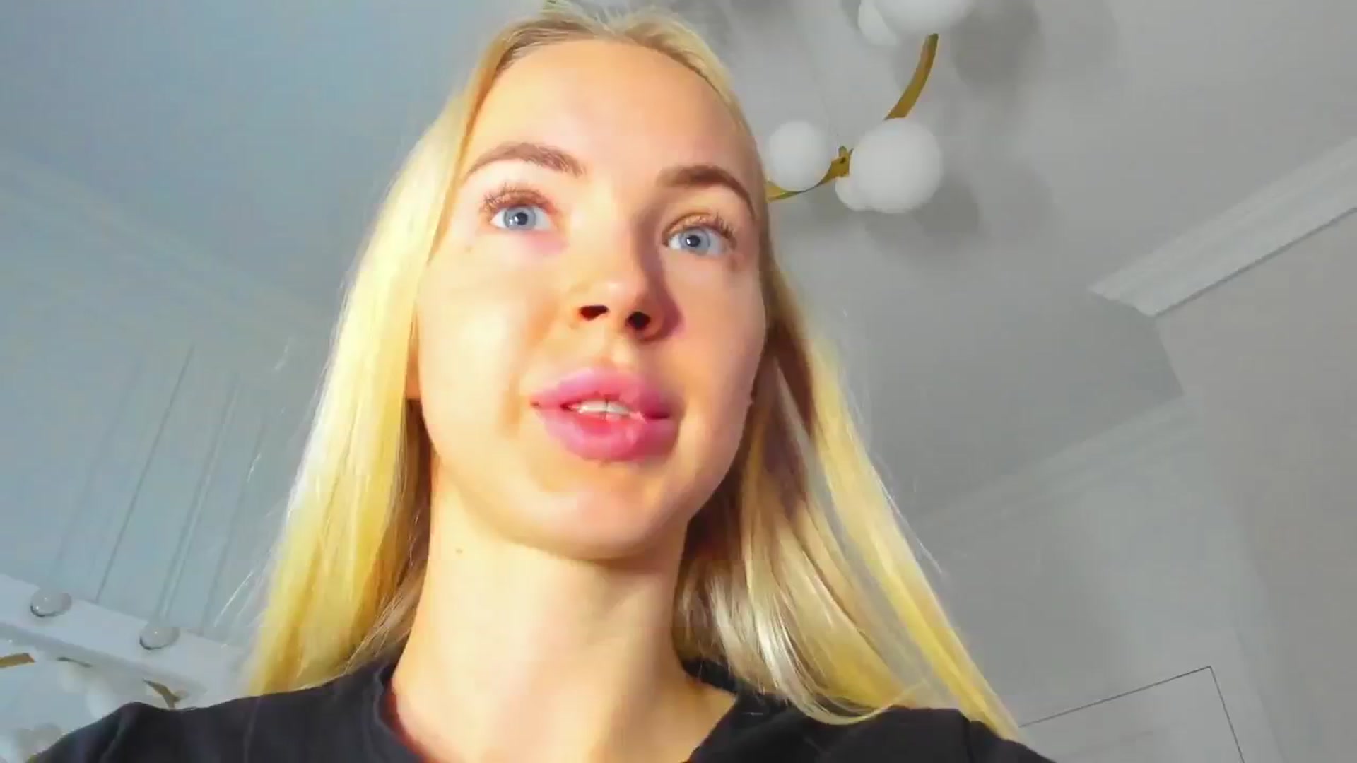 Gallery image thumbnail from ForeverBarbie's myfreecams stream on, 09/18/2024, 04:56 image 5 of 20