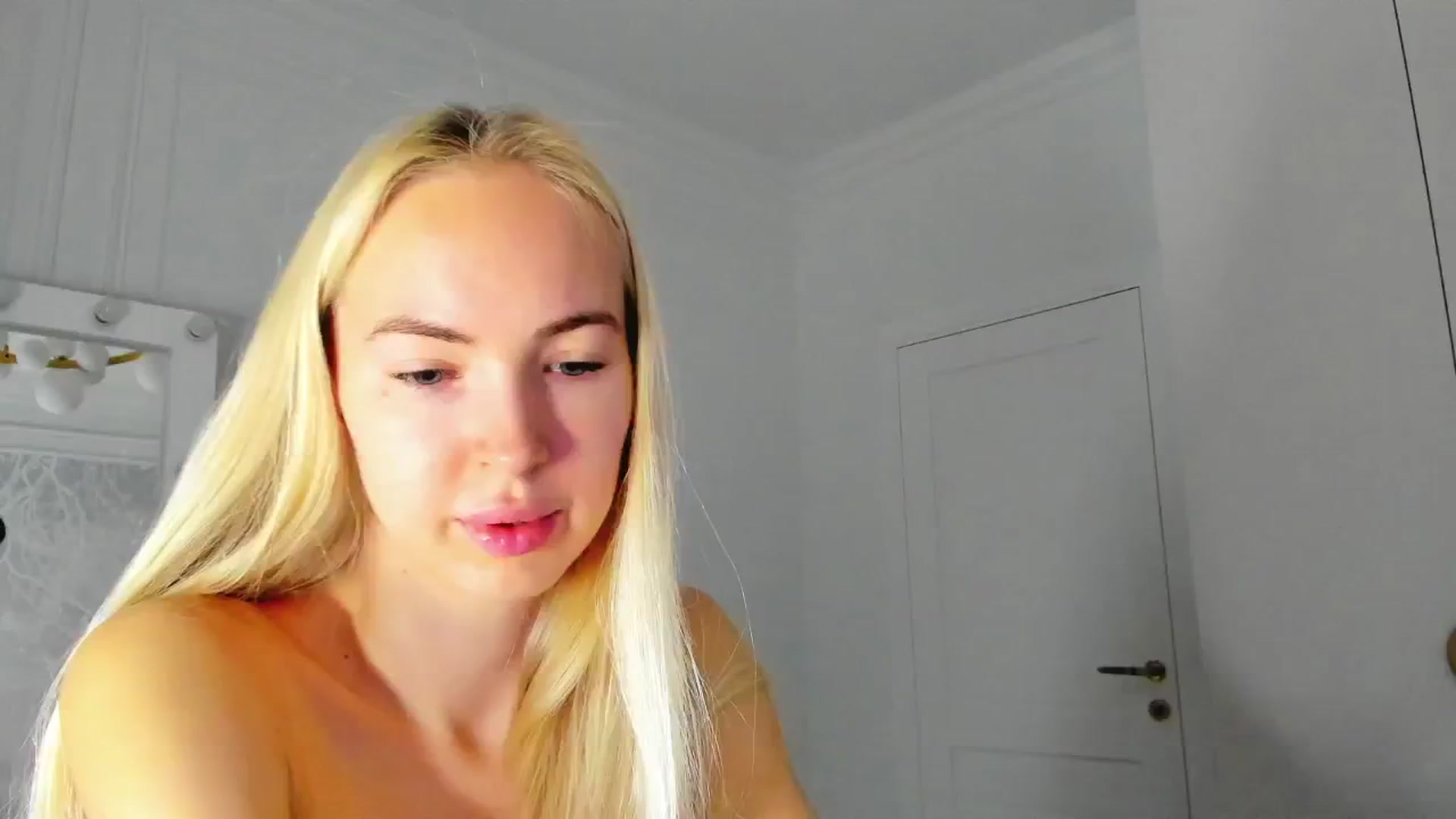 Gallery image thumbnail from ForeverBarbie's myfreecams stream on, 09/20/2024, 04:23 image 8 of 20