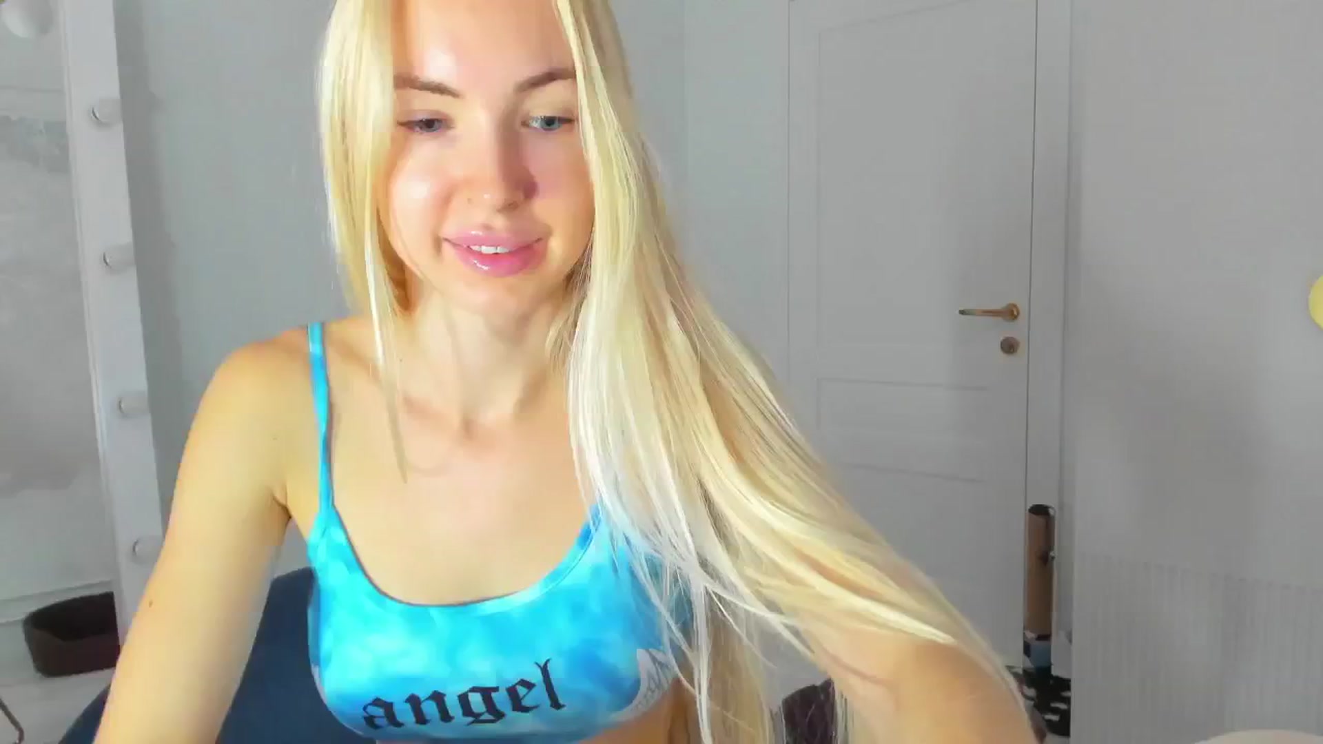 Gallery image thumbnail from ForeverBarbie's myfreecams stream on, 09/24/2024, 06:25 image 17 of 20