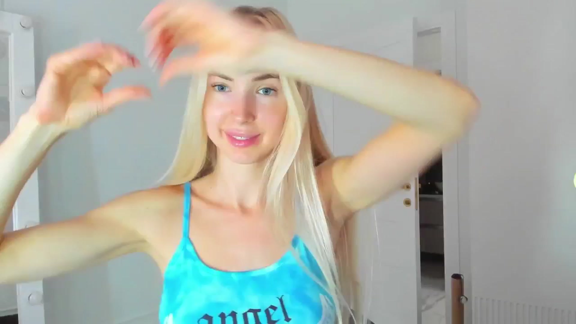 Gallery image thumbnail from ForeverBarbie's myfreecams stream on, 09/24/2024, 08:32 image 15 of 20