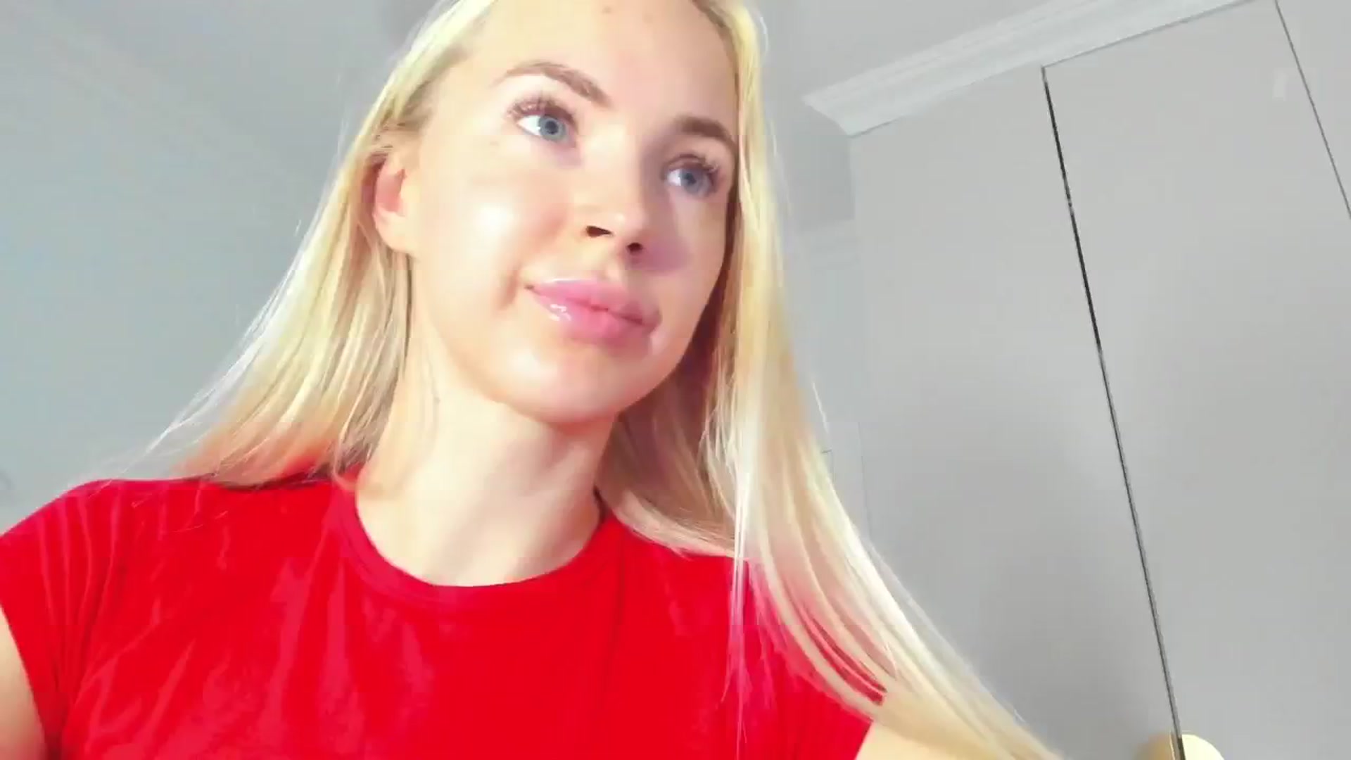 Gallery image thumbnail from ForeverBarbie's myfreecams stream on, 10/03/2024, 06:13 image 10 of 20