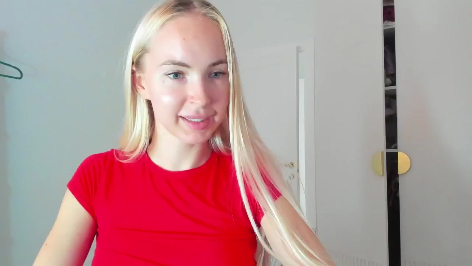Gallery image thumbnail from ForeverBarbie's myfreecams stream on, 10/03/2024, 09:09 image 2 of 20