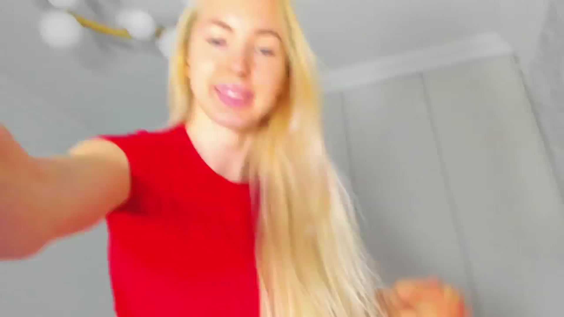 Gallery image thumbnail from ForeverBarbie's myfreecams stream on, 10/14/2024, 04:36 image 10 of 20