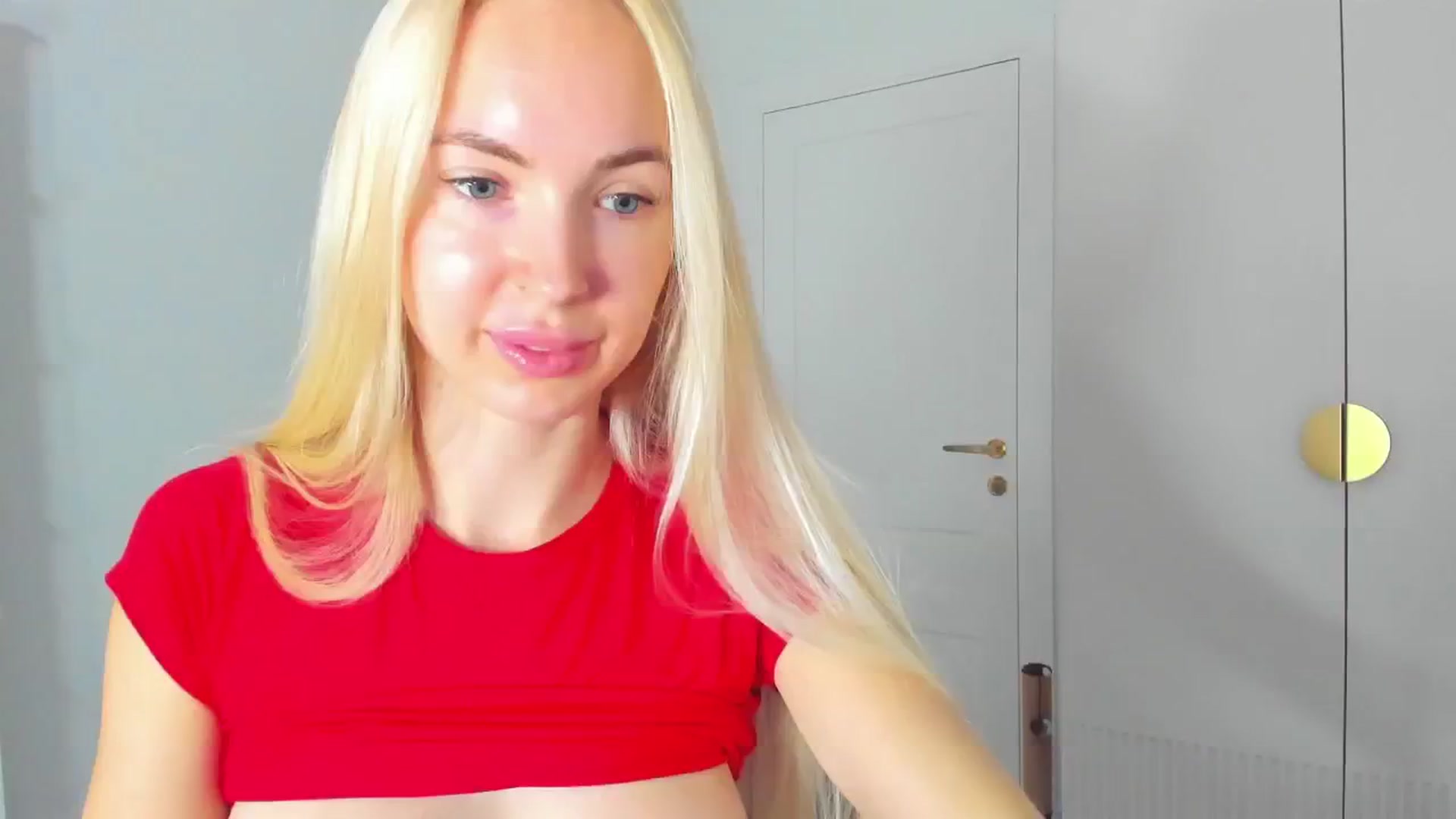Gallery image thumbnail from ForeverBarbie's myfreecams stream on, 10/14/2024, 08:14 image 7 of 20
