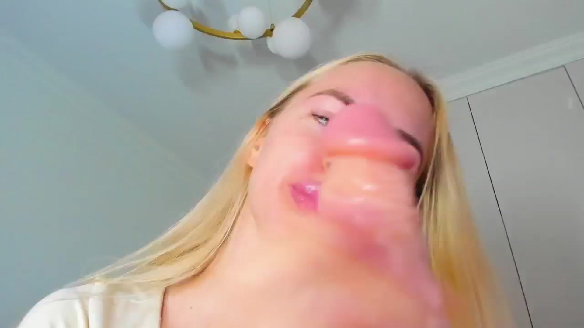 Gallery image thumbnail from ForeverBarbie's myfreecams stream on, 10/15/2024, 07:40 image 9 of 20