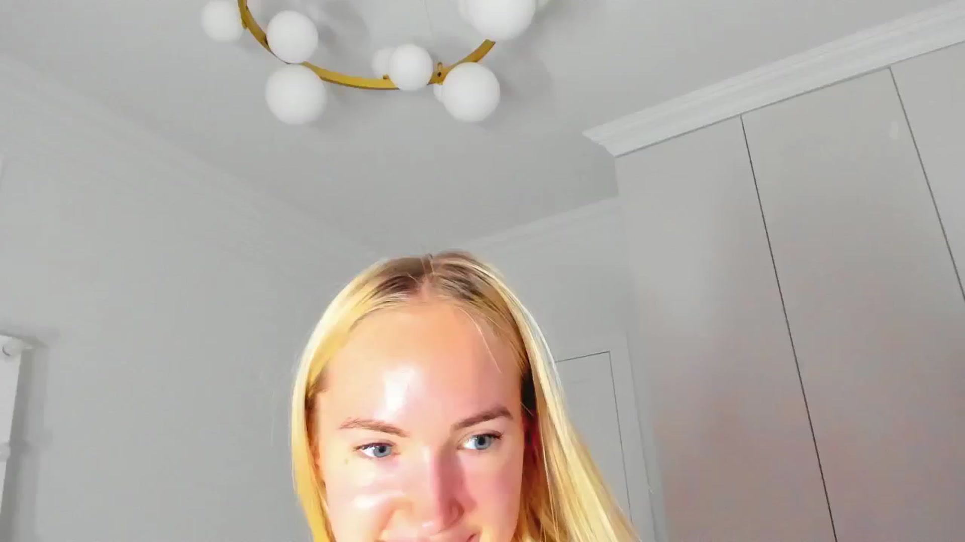 Gallery image thumbnail from ForeverBarbie's myfreecams stream on, 10/15/2024, 09:01 image 7 of 20
