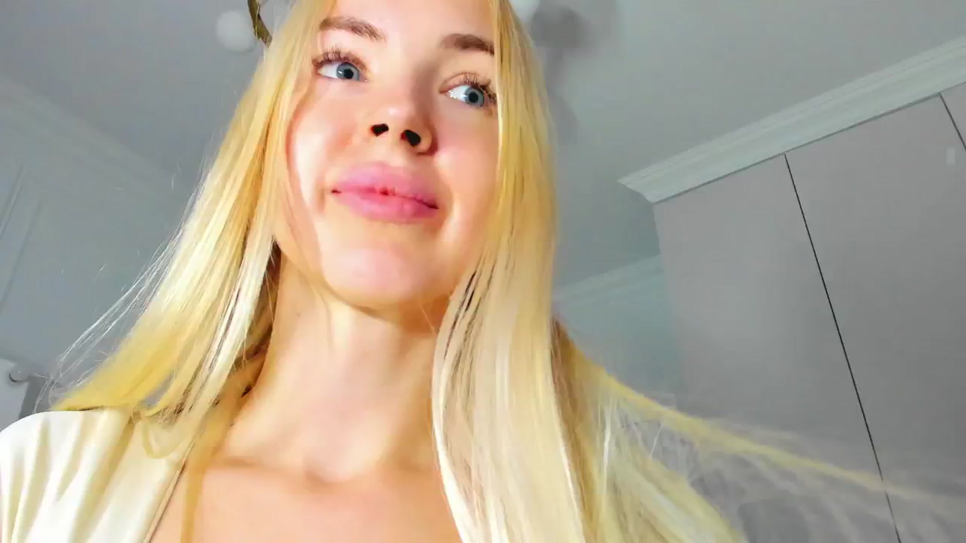 Gallery image thumbnail from ForeverBarbie's myfreecams stream on, 10/15/2024, 09:56 image 20 of 20