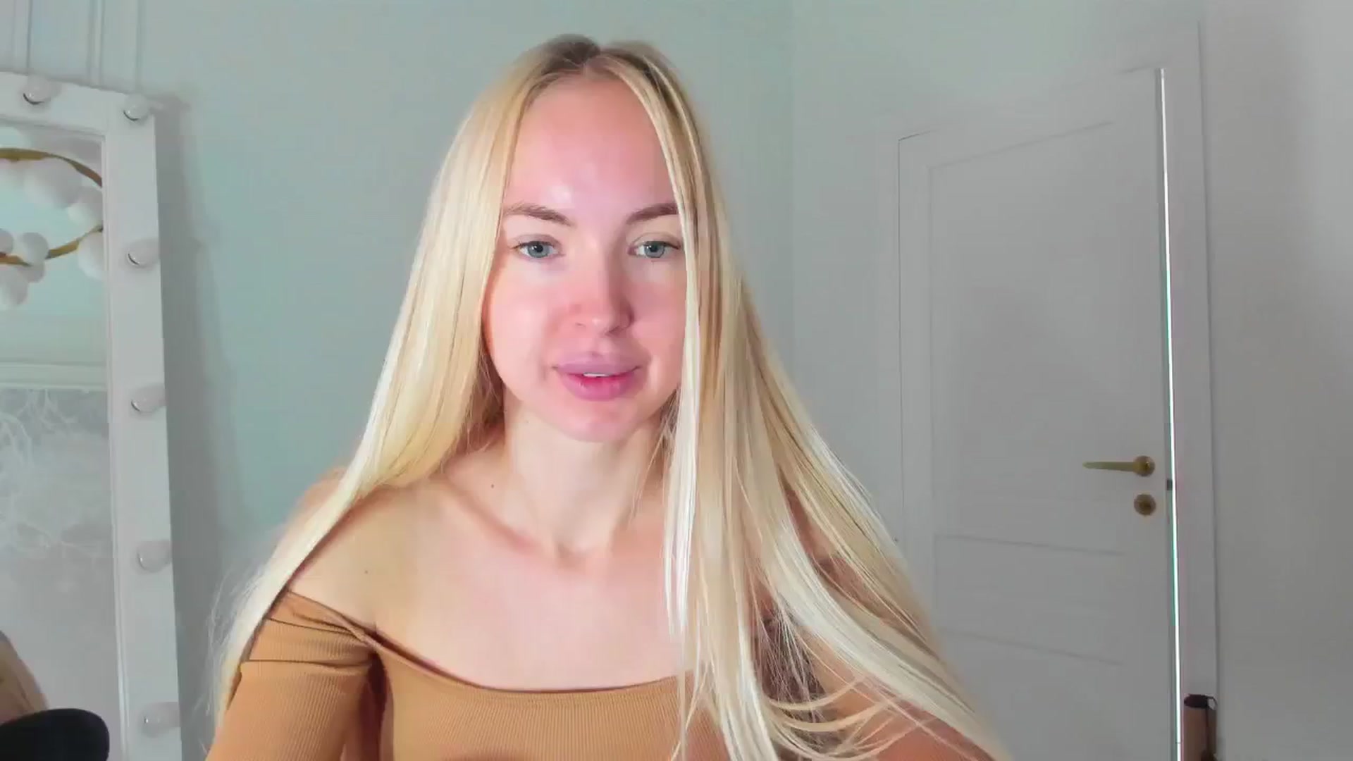 Gallery image thumbnail from ForeverBarbie's myfreecams stream on, 10/22/2024, 07:36 image 12 of 20