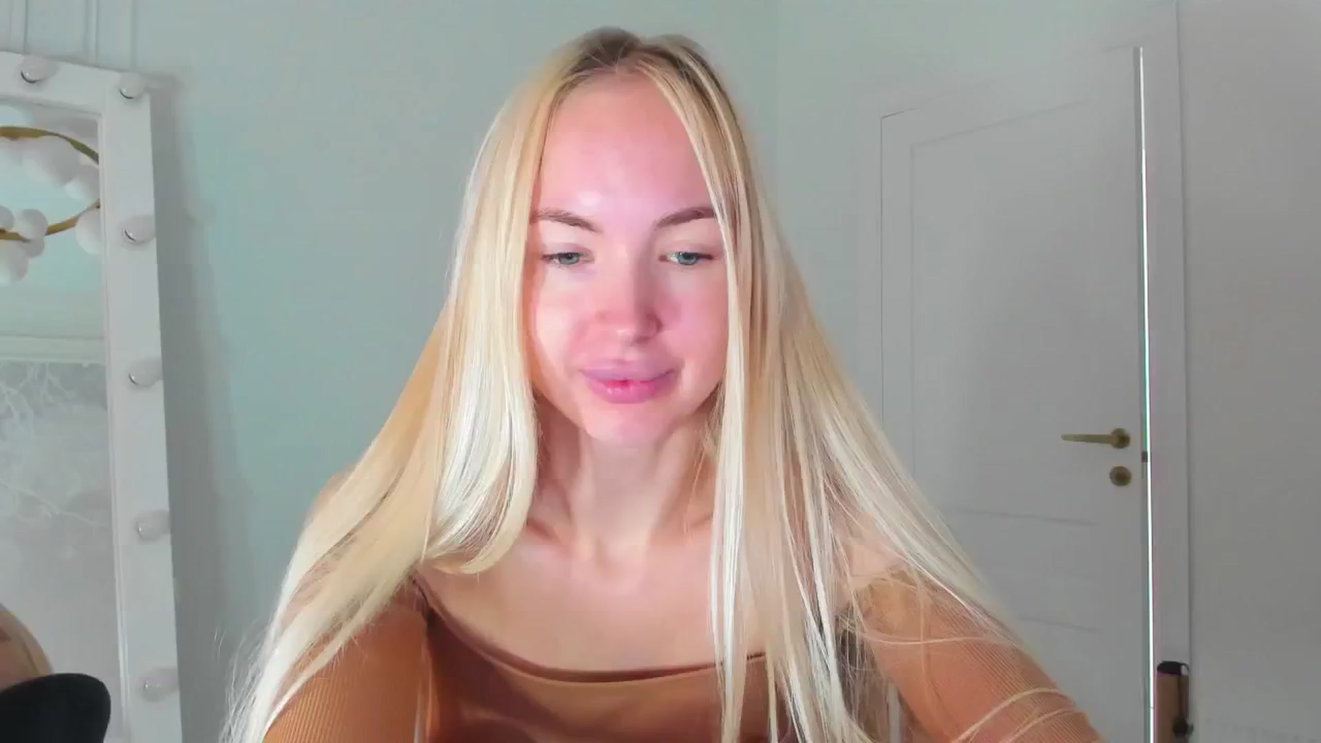 Gallery image thumbnail from ForeverBarbie's myfreecams stream on, 10/22/2024, 07:36 image 14 of 20