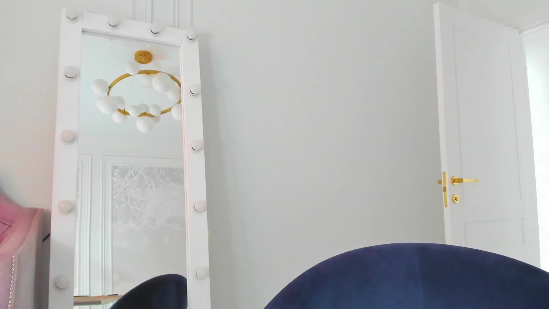 Gallery image thumbnail from ForeverBarbie's myfreecams stream on, 10/22/2024, 09:57 image 6 of 20