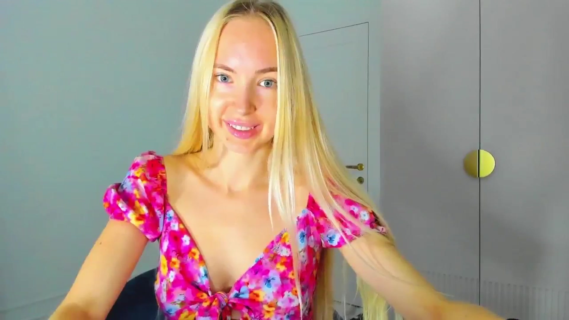 Gallery image thumbnail from ForeverBarbie's myfreecams stream on, 10/29/2024, 06:17 image 12 of 20