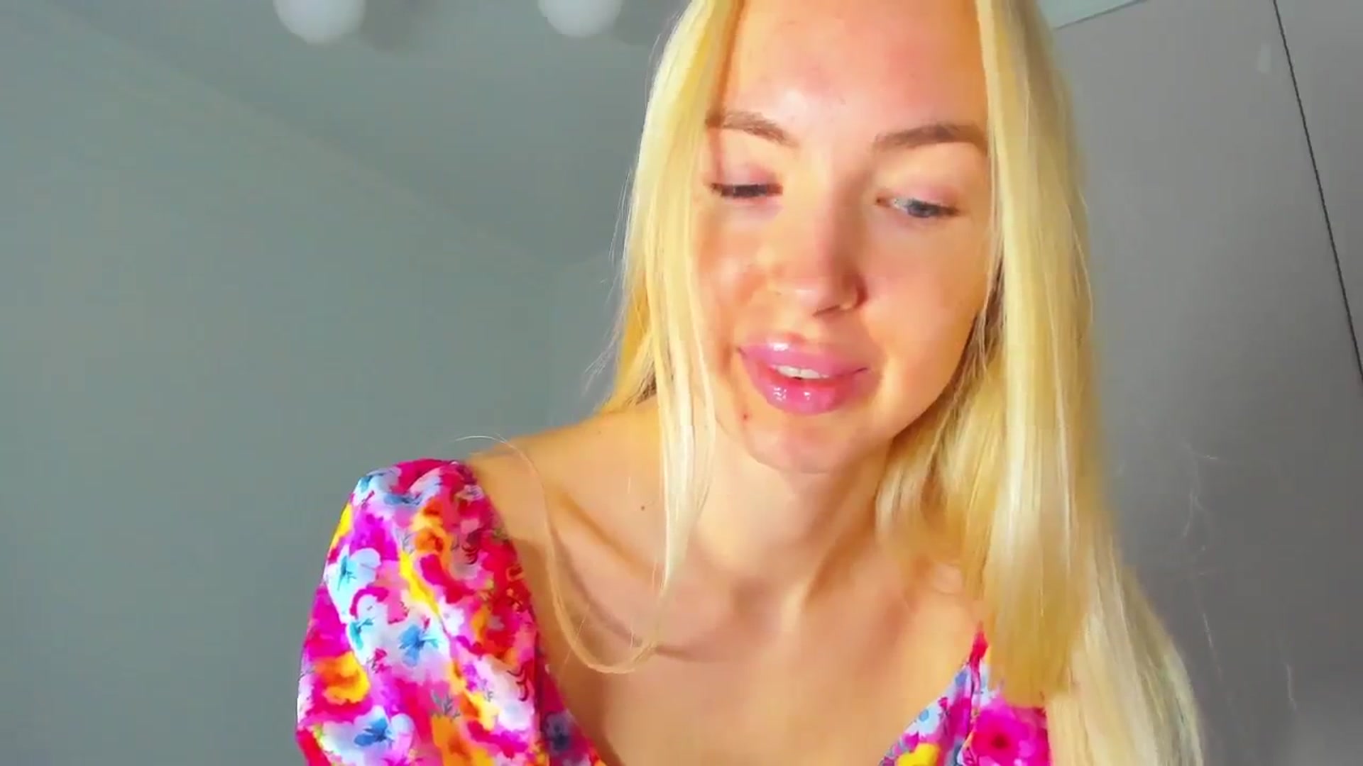 Gallery image thumbnail from ForeverBarbie's myfreecams stream on, 10/29/2024, 06:17 image 13 of 20