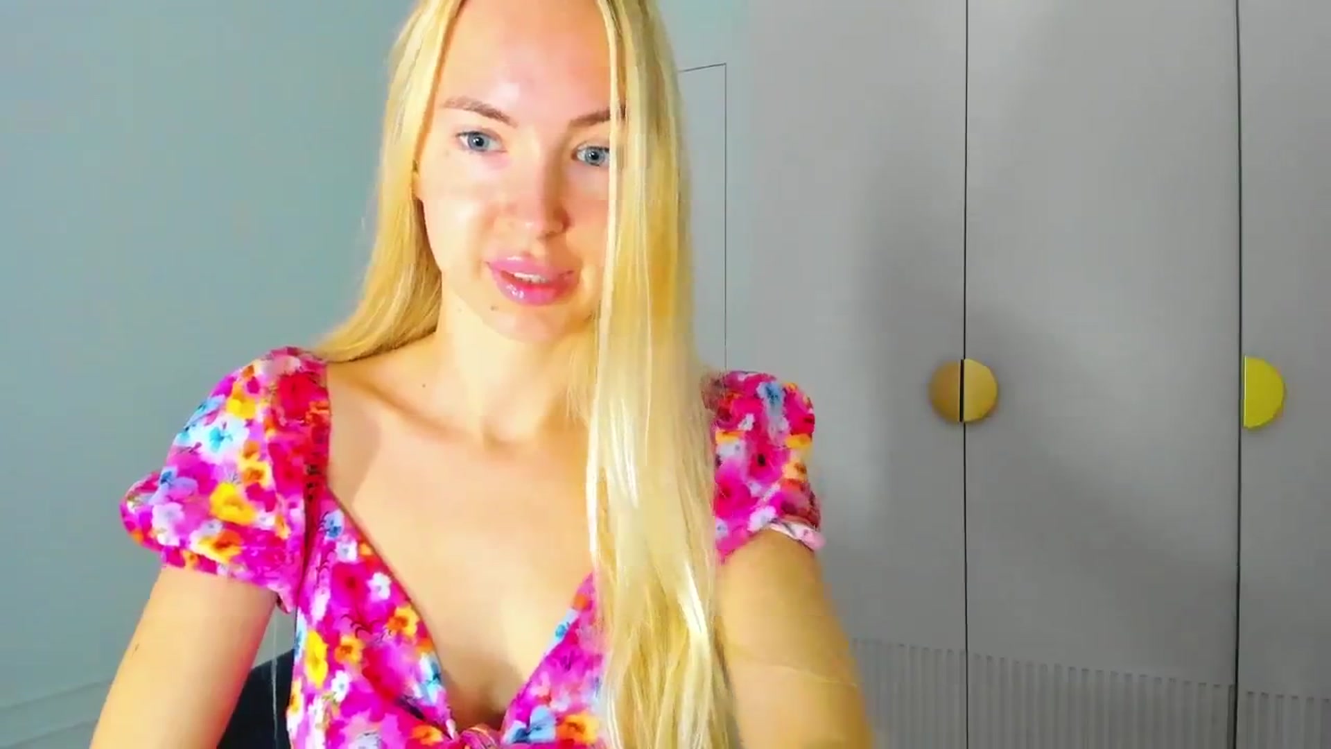 Gallery image thumbnail from ForeverBarbie's myfreecams stream on, 10/29/2024, 06:17 image 18 of 20