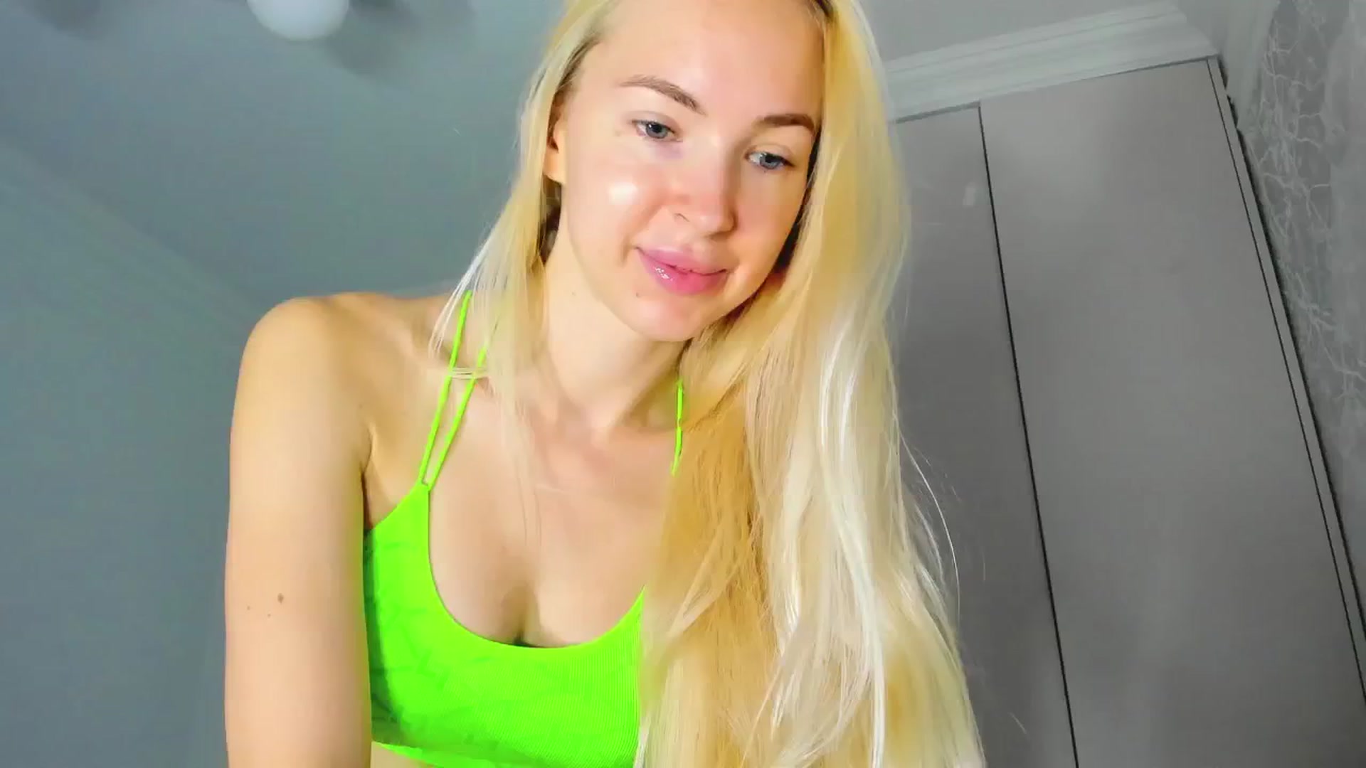 Gallery image thumbnail from ForeverBarbie's myfreecams stream on, 10/31/2024, 05:23 image 8 of 20
