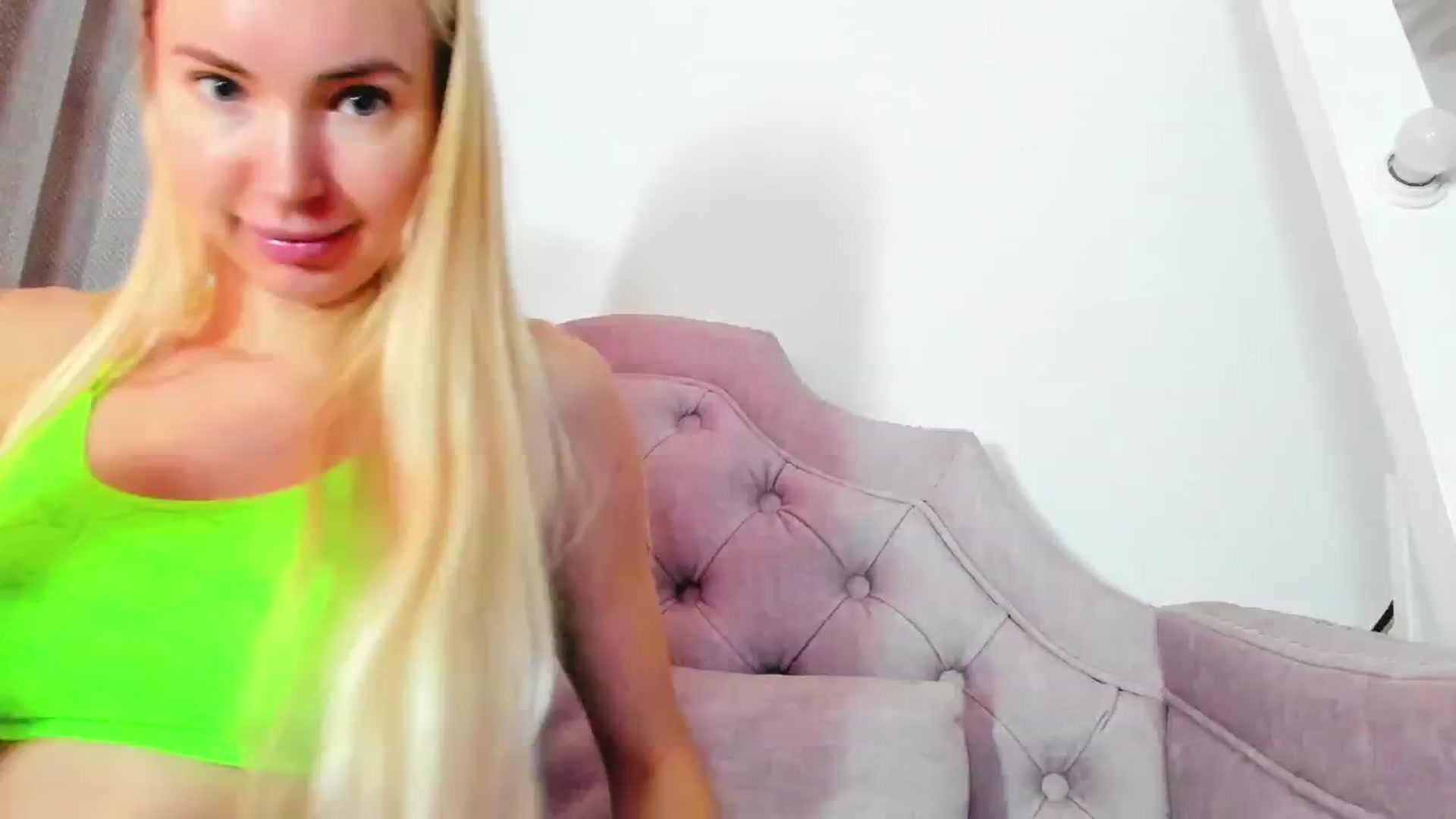 Gallery image thumbnail from ForeverBarbie's myfreecams stream on, 10/31/2024, 09:03 image 15 of 20