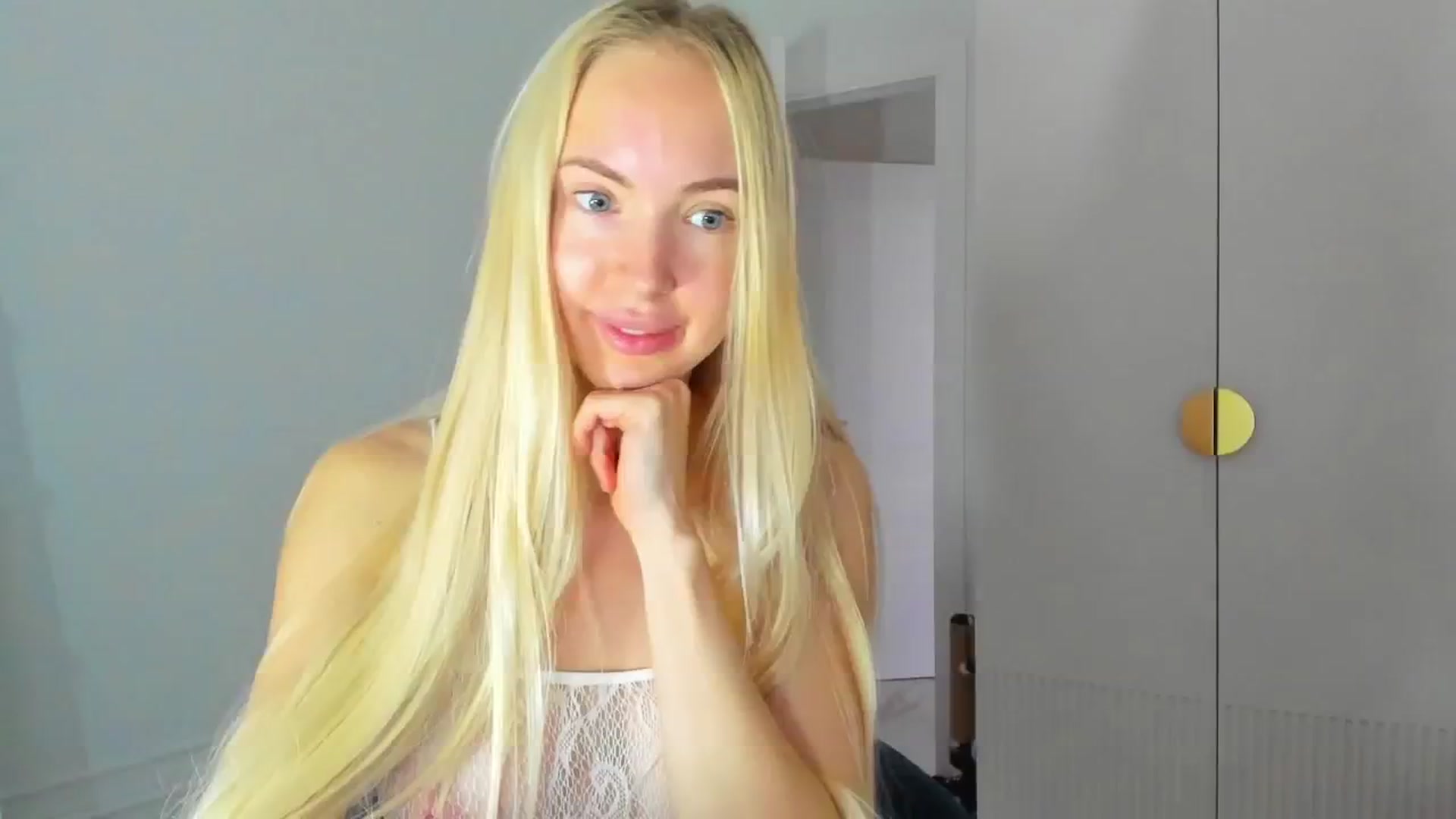 Gallery image thumbnail from ForeverBarbie's myfreecams stream on, 11/04/2024, 11:29 image 12 of 20