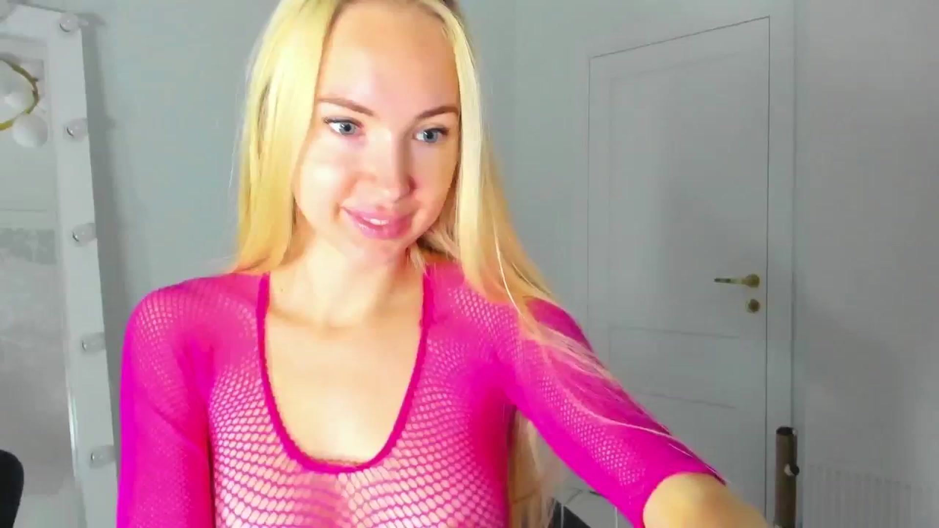 Gallery image thumbnail from ForeverBarbie's myfreecams stream on, 11/11/2024, 07:50 image 16 of 20