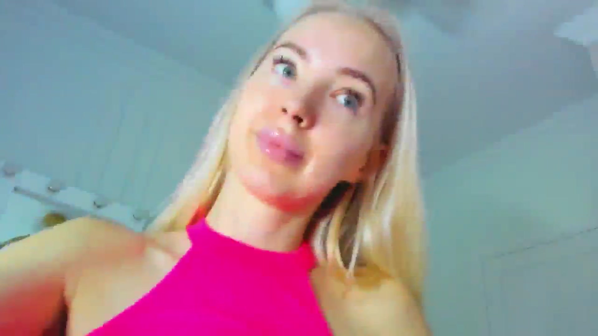 Gallery image thumbnail from ForeverBarbie's myfreecams stream on, 11/21/2024, 05:04 image 11 of 20
