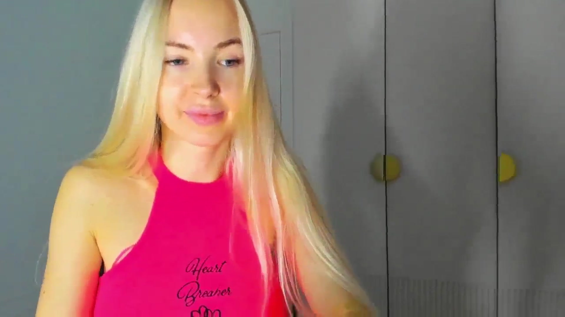 Gallery image thumbnail from ForeverBarbie's myfreecams stream on, 11/21/2024, 06:40 image 7 of 20