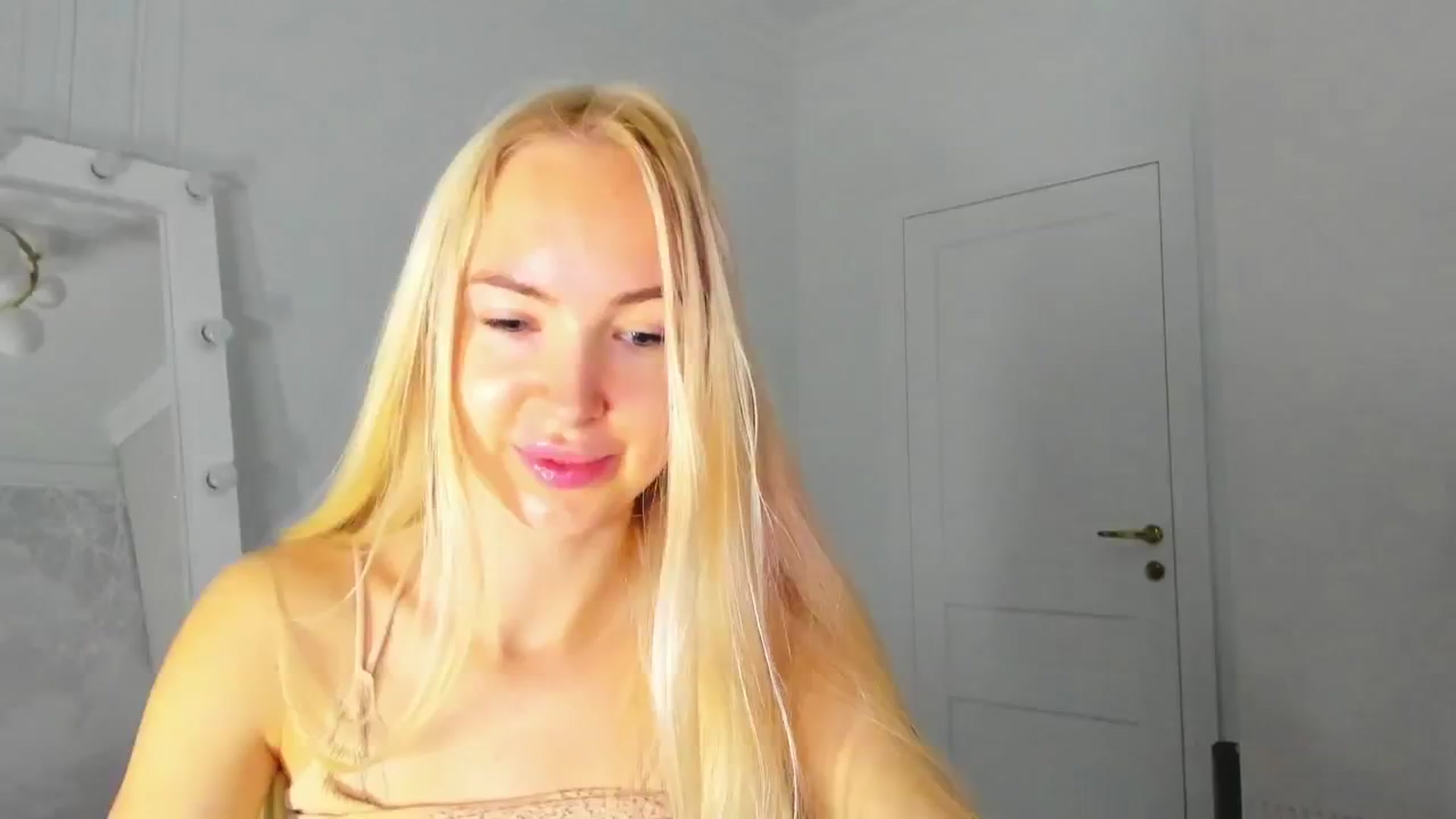 Gallery image thumbnail from ForeverBarbie's myfreecams stream on, 11/30/2024, 05:53 image 16 of 20
