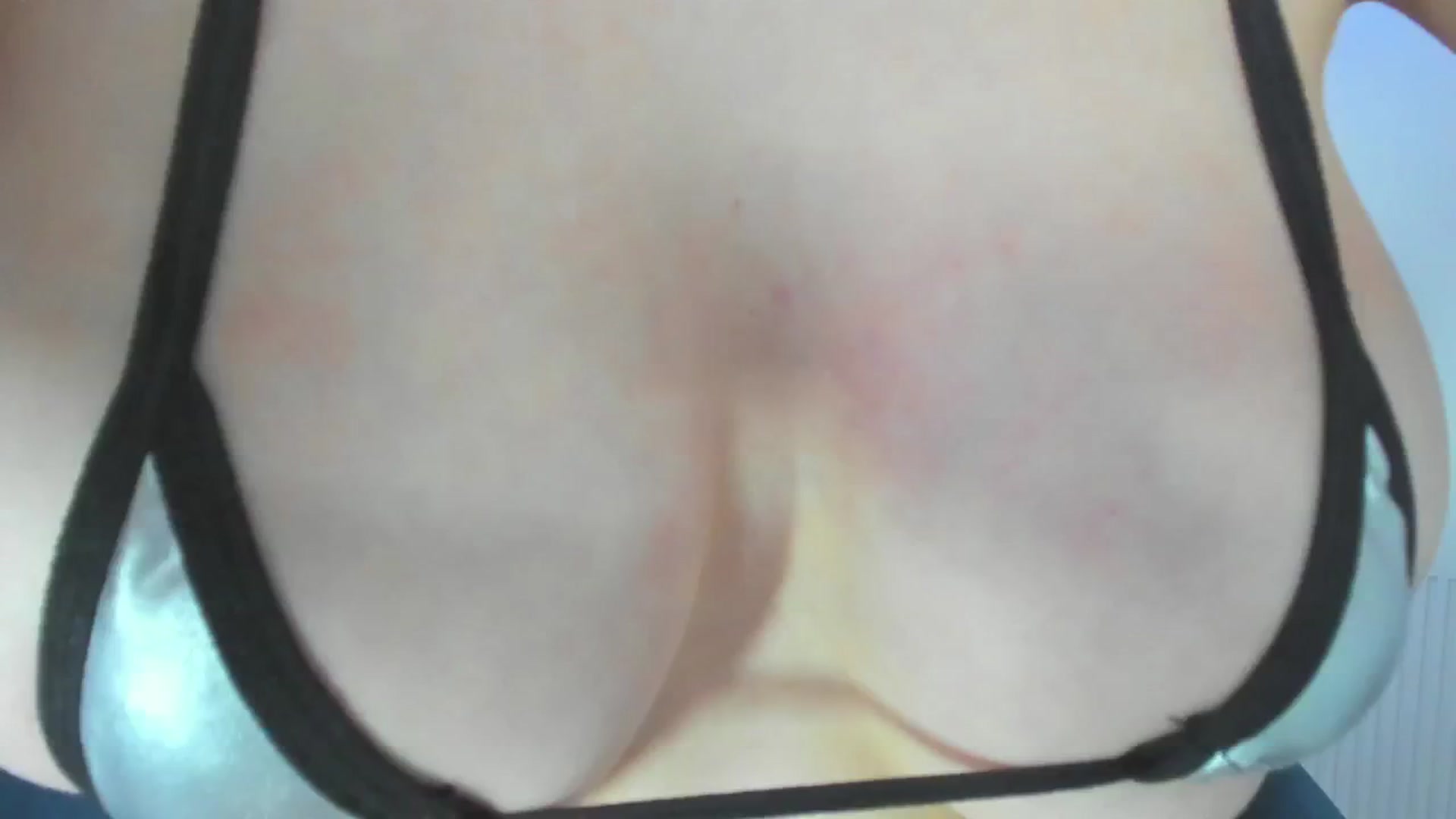 Gallery image thumbnail from ForeverBarbie's myfreecams stream on, 12/04/2024, 12:01 image 13 of 20