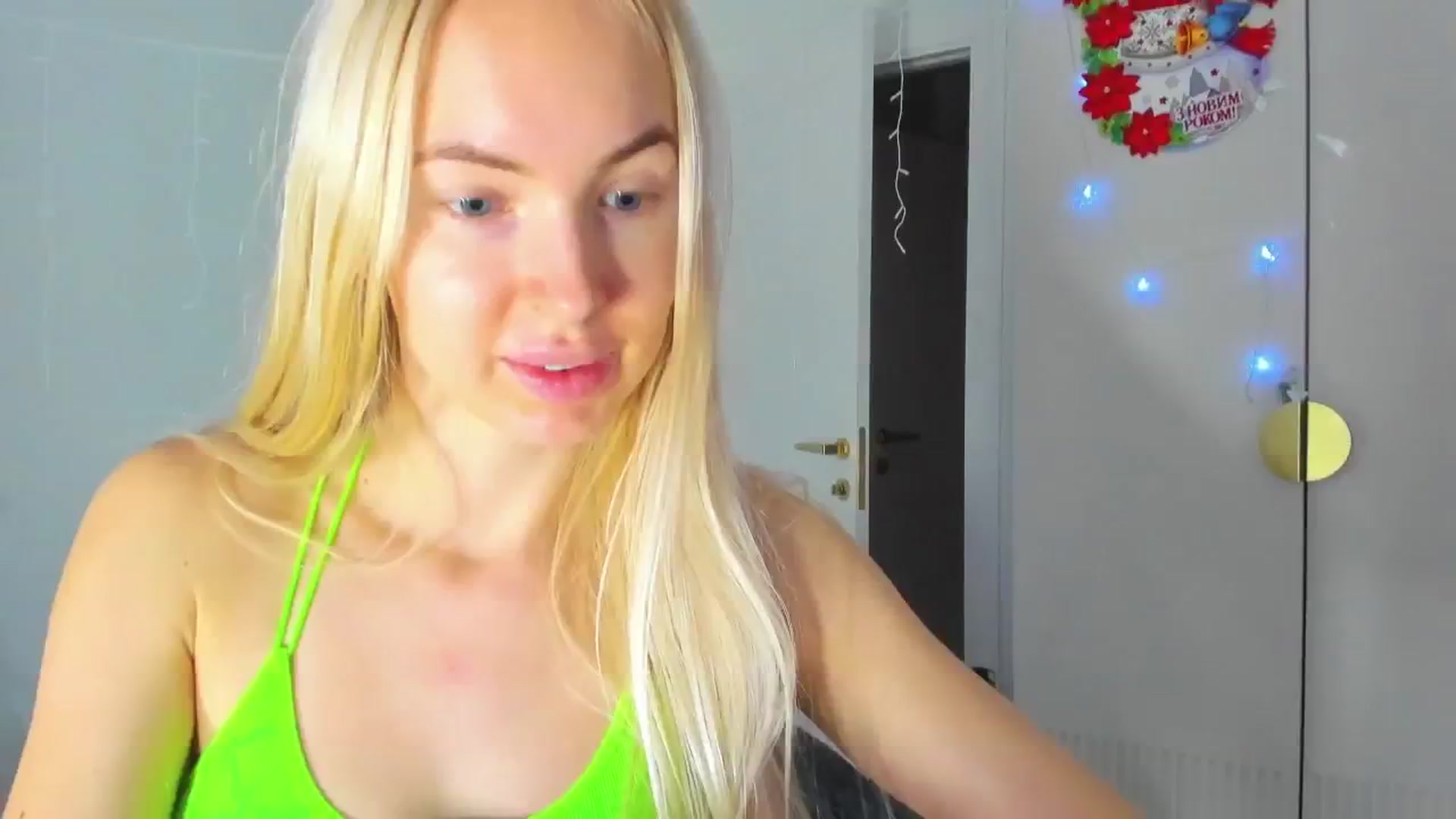 Gallery image thumbnail from ForeverBarbie's myfreecams stream on, 12/10/2024, 12:17 image 7 of 20
