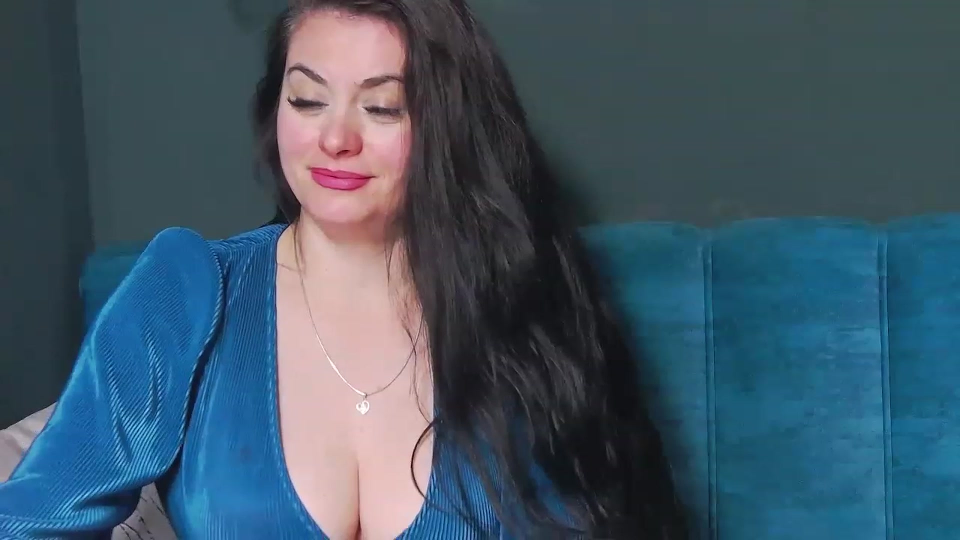 Gallery image thumbnail from ForeverChic's myfreecams stream on, 11/19/2022, 11:43 image 19 of 20