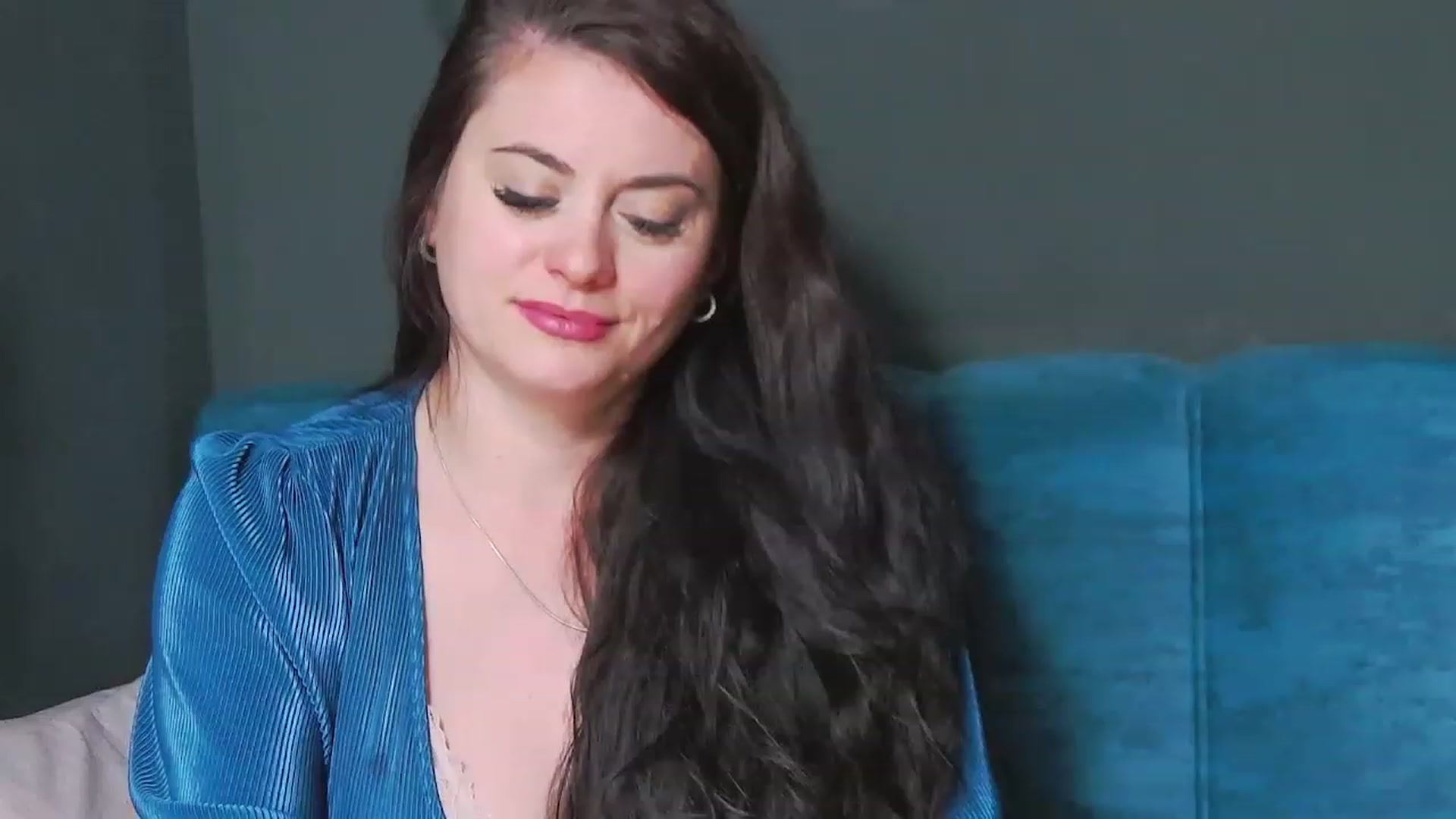 Gallery image thumbnail from ForeverChic's myfreecams stream on, 11/19/2022, 14:10 image 10 of 20
