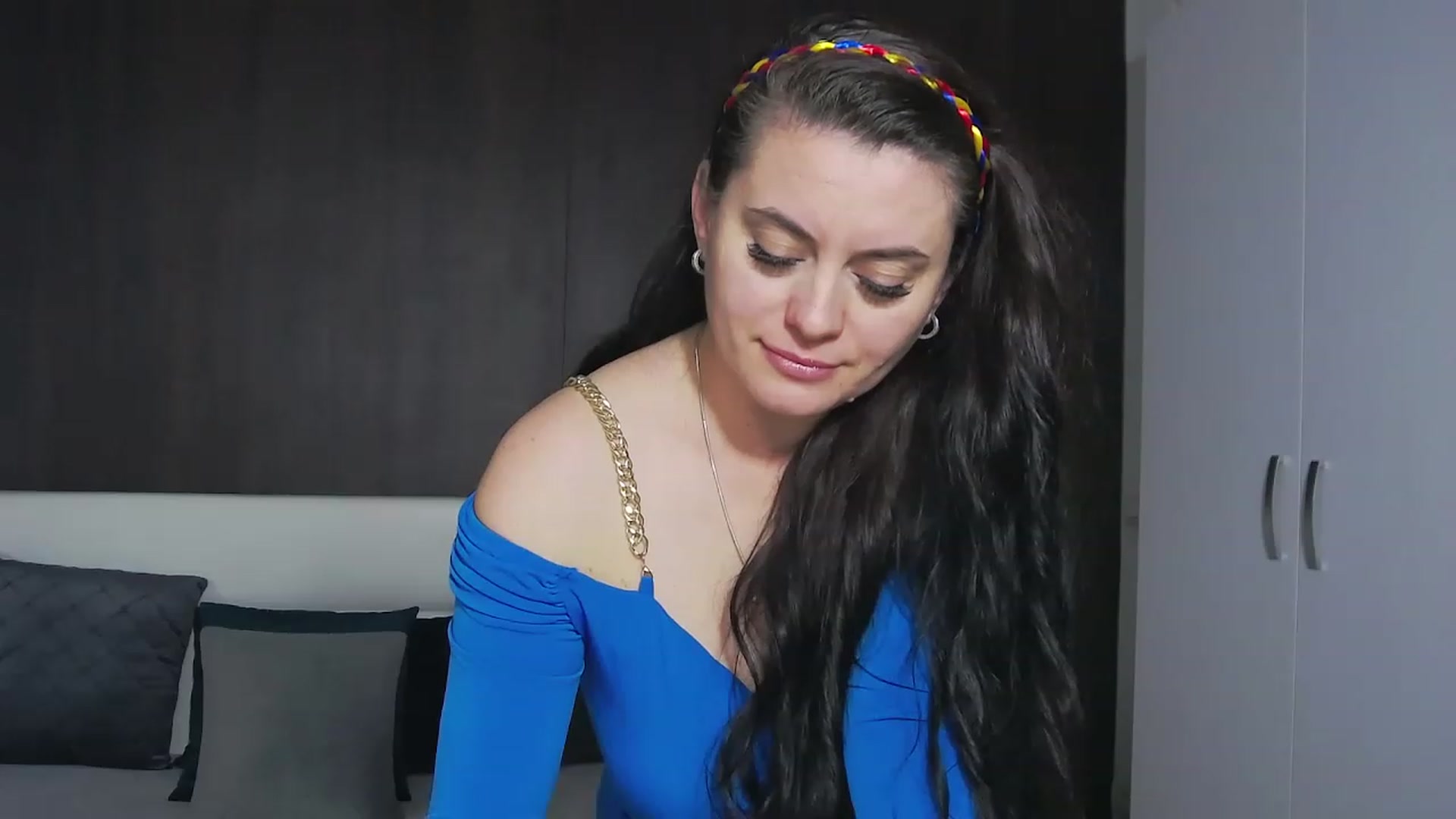 Gallery image thumbnail from ForeverChic's myfreecams stream on, 12/01/2022, 11:39 image 10 of 20