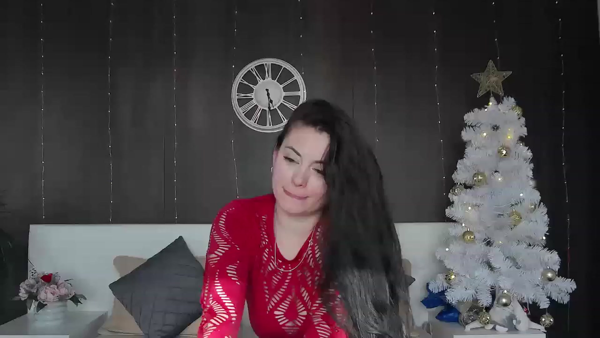 Gallery image thumbnail from ForeverChic's myfreecams stream on, 12/20/2022, 10:08 image 12 of 20