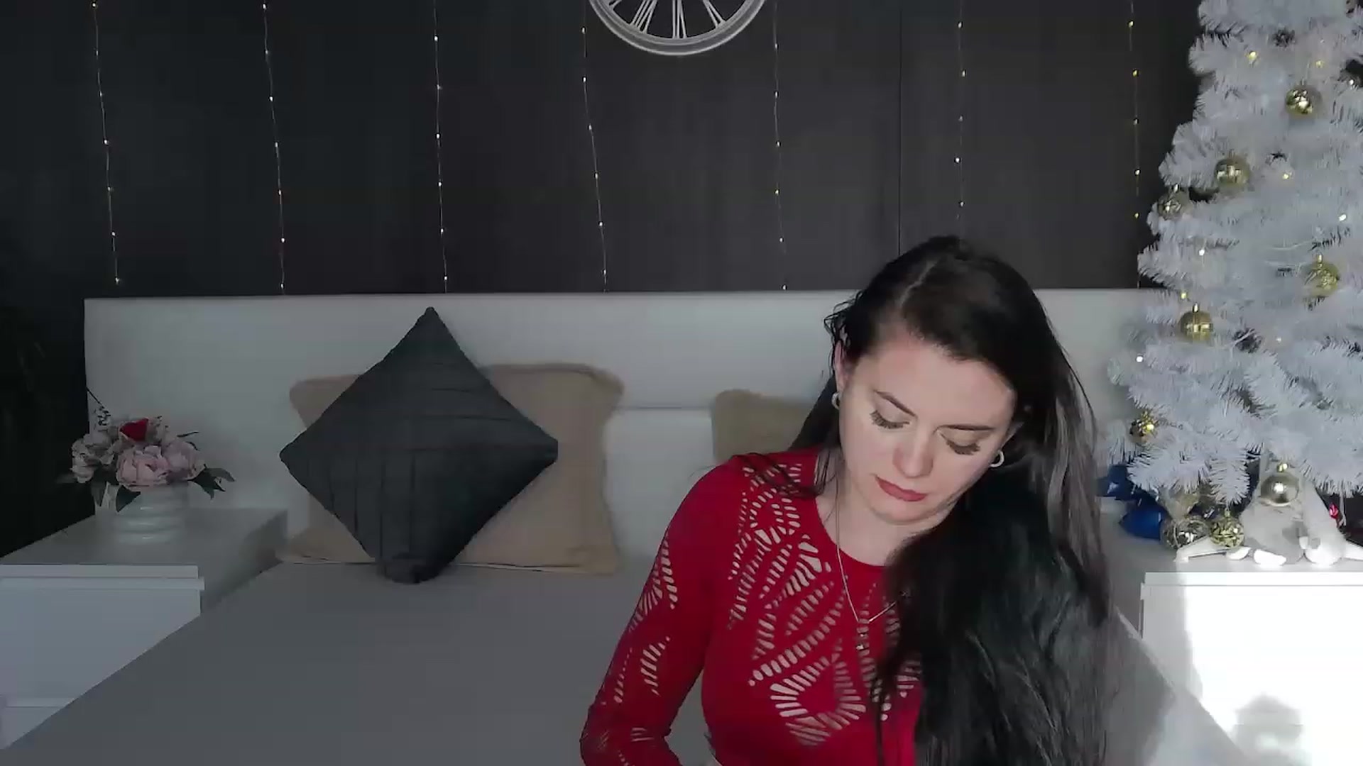 Gallery image thumbnail from ForeverChic's myfreecams stream on, 12/20/2022, 12:24 image 8 of 20