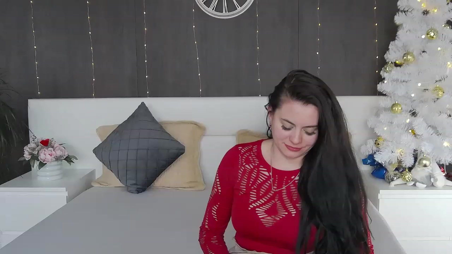 Gallery image thumbnail from ForeverChic's myfreecams stream on, 12/20/2022, 12:24 image 15 of 20