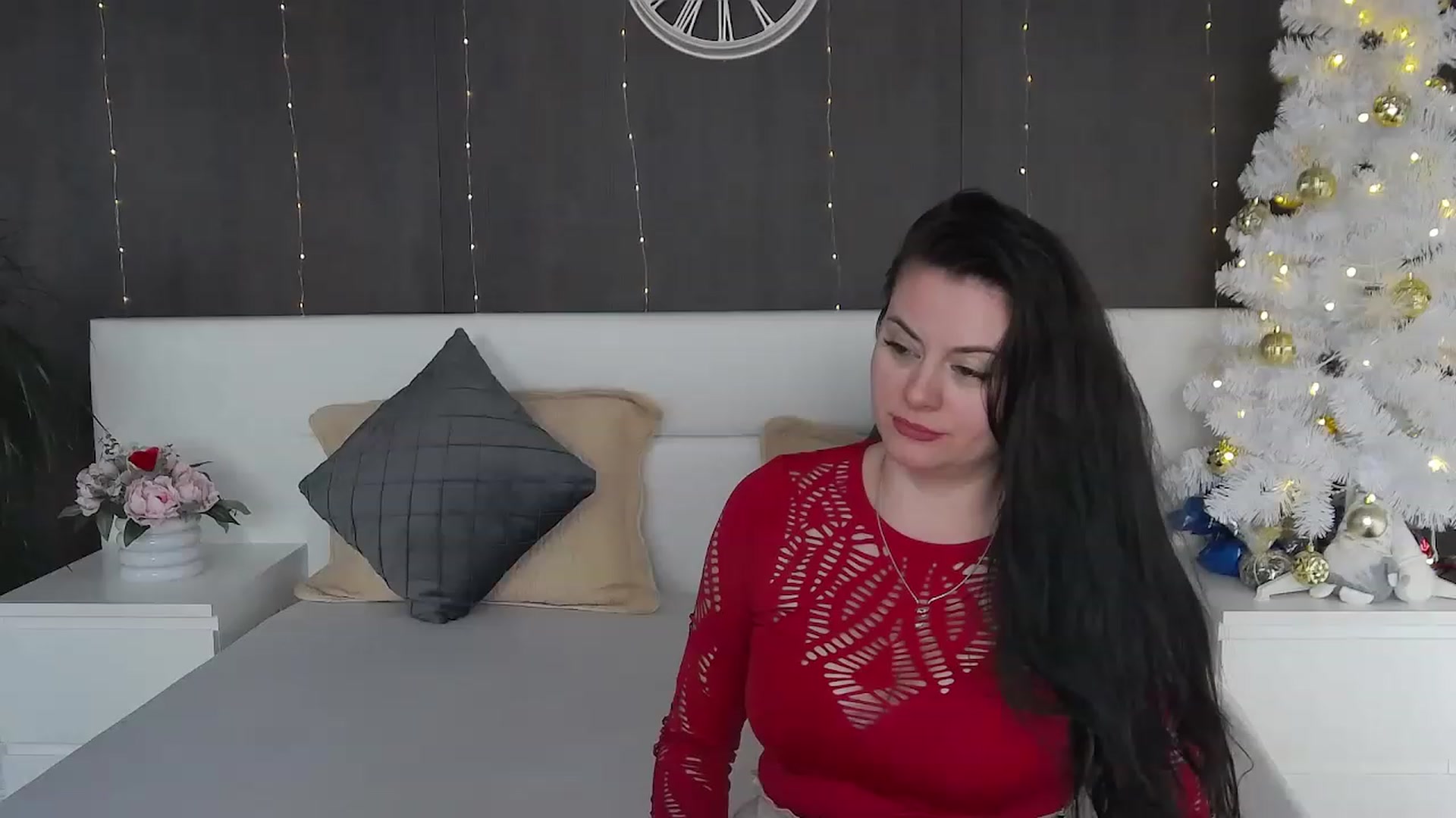 Gallery image thumbnail from ForeverChic's myfreecams stream on, 12/20/2022, 12:24 image 11 of 20