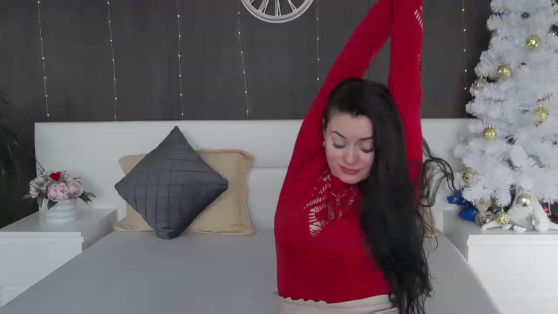 Gallery image thumbnail from ForeverChic's myfreecams stream on, 12/20/2022, 12:24 image 12 of 20