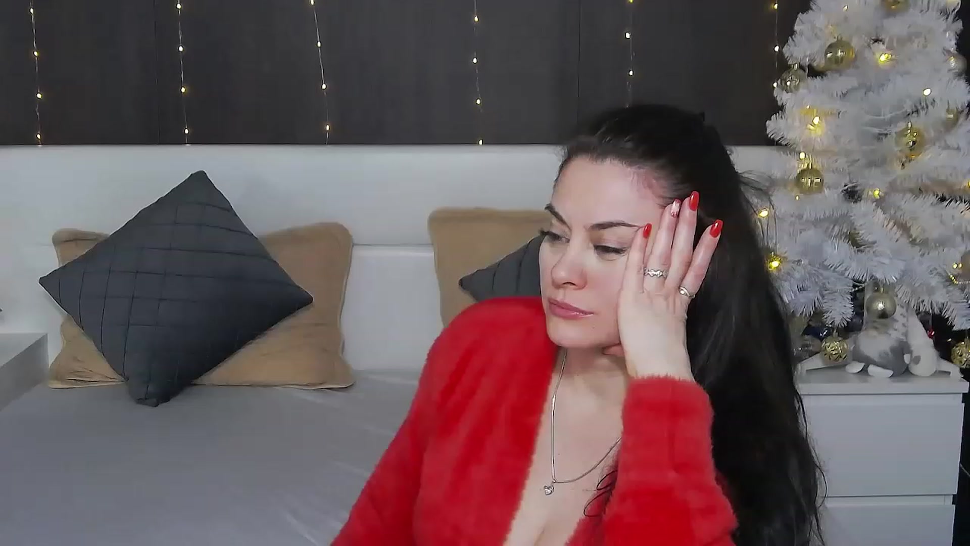 Gallery image thumbnail from ForeverChic's myfreecams stream on, 12/23/2022, 13:13 image 9 of 20