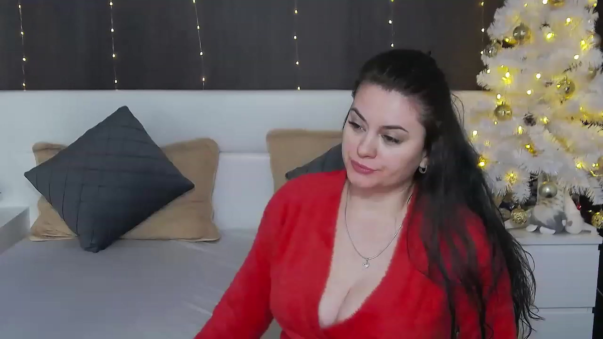 Gallery image thumbnail from ForeverChic's myfreecams stream on, 12/23/2022, 13:13 image 6 of 20