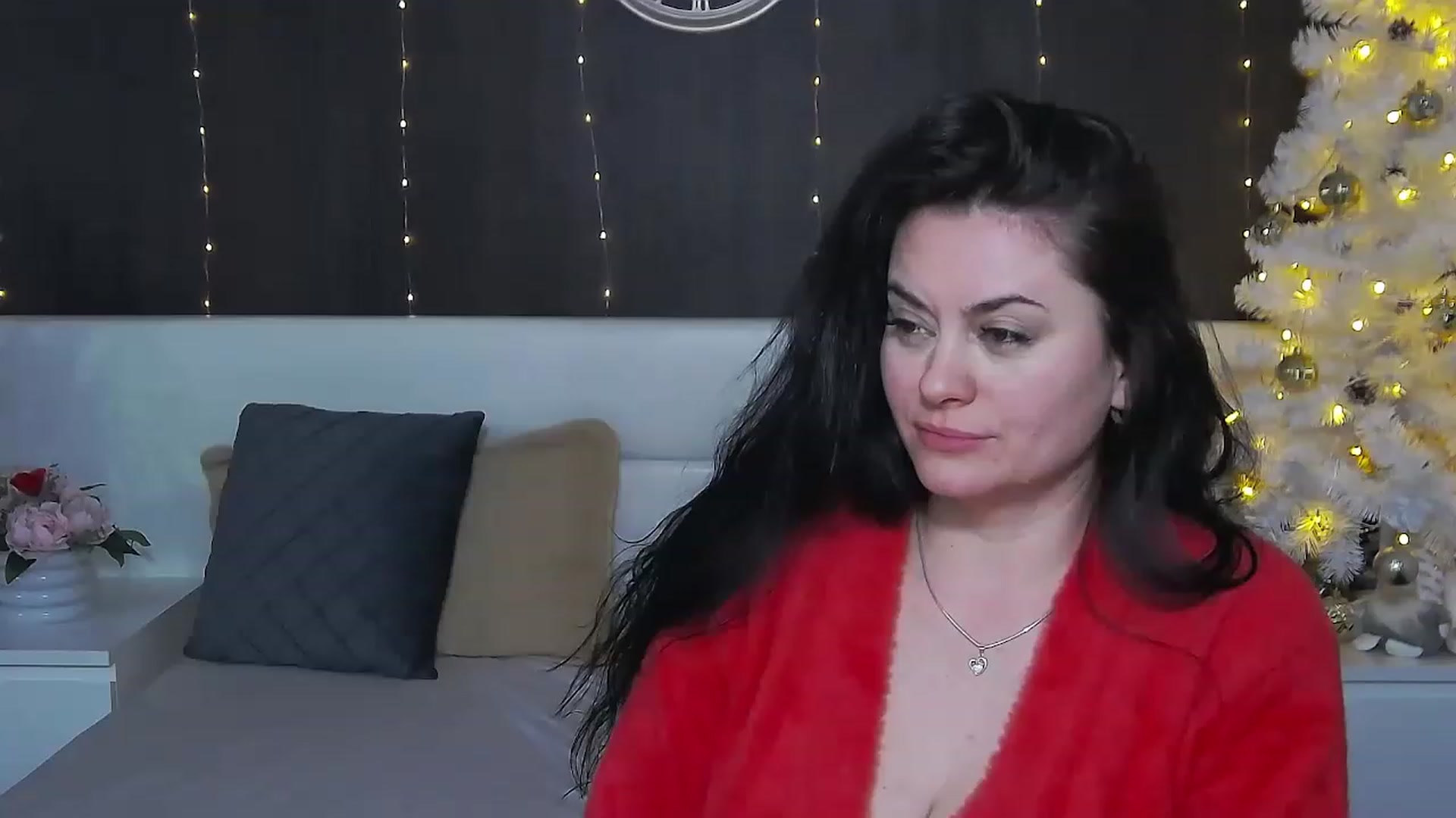 Gallery image thumbnail from ForeverChic's myfreecams stream on, 12/23/2022, 13:50 image 1 of 20