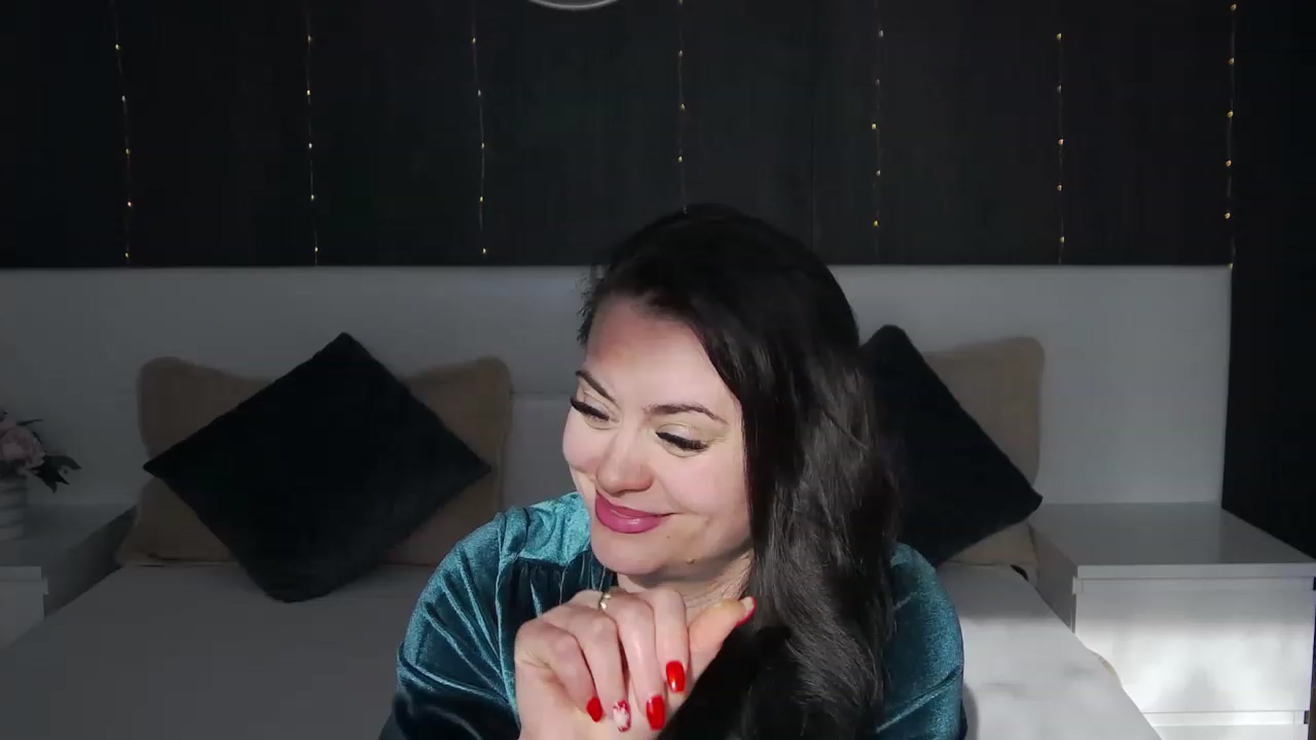 Gallery image thumbnail from ForeverChic's myfreecams stream on, 01/07/2023, 11:23 image 9 of 20