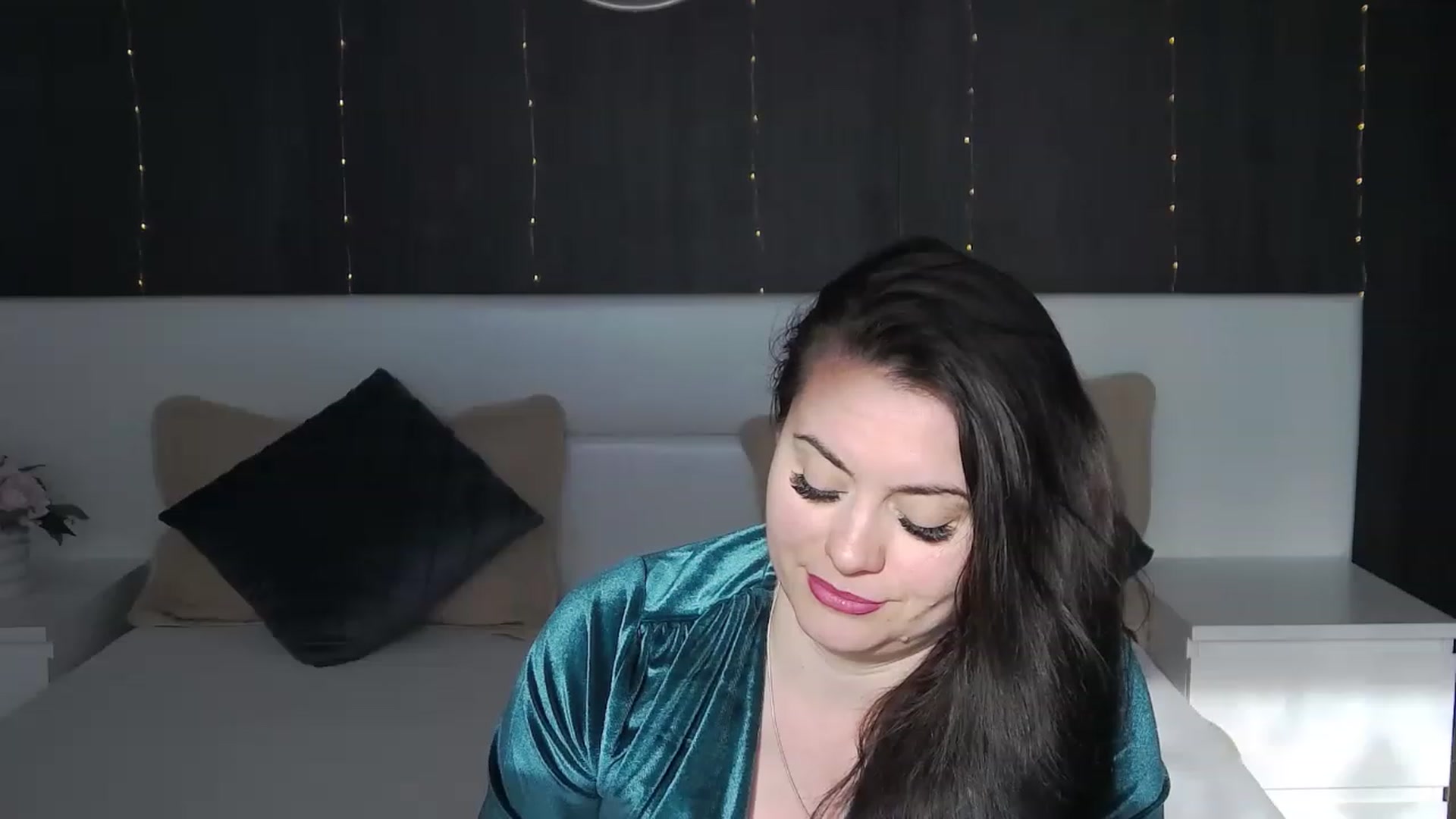 Gallery image thumbnail from ForeverChic's myfreecams stream on, 01/07/2023, 11:23 image 19 of 20