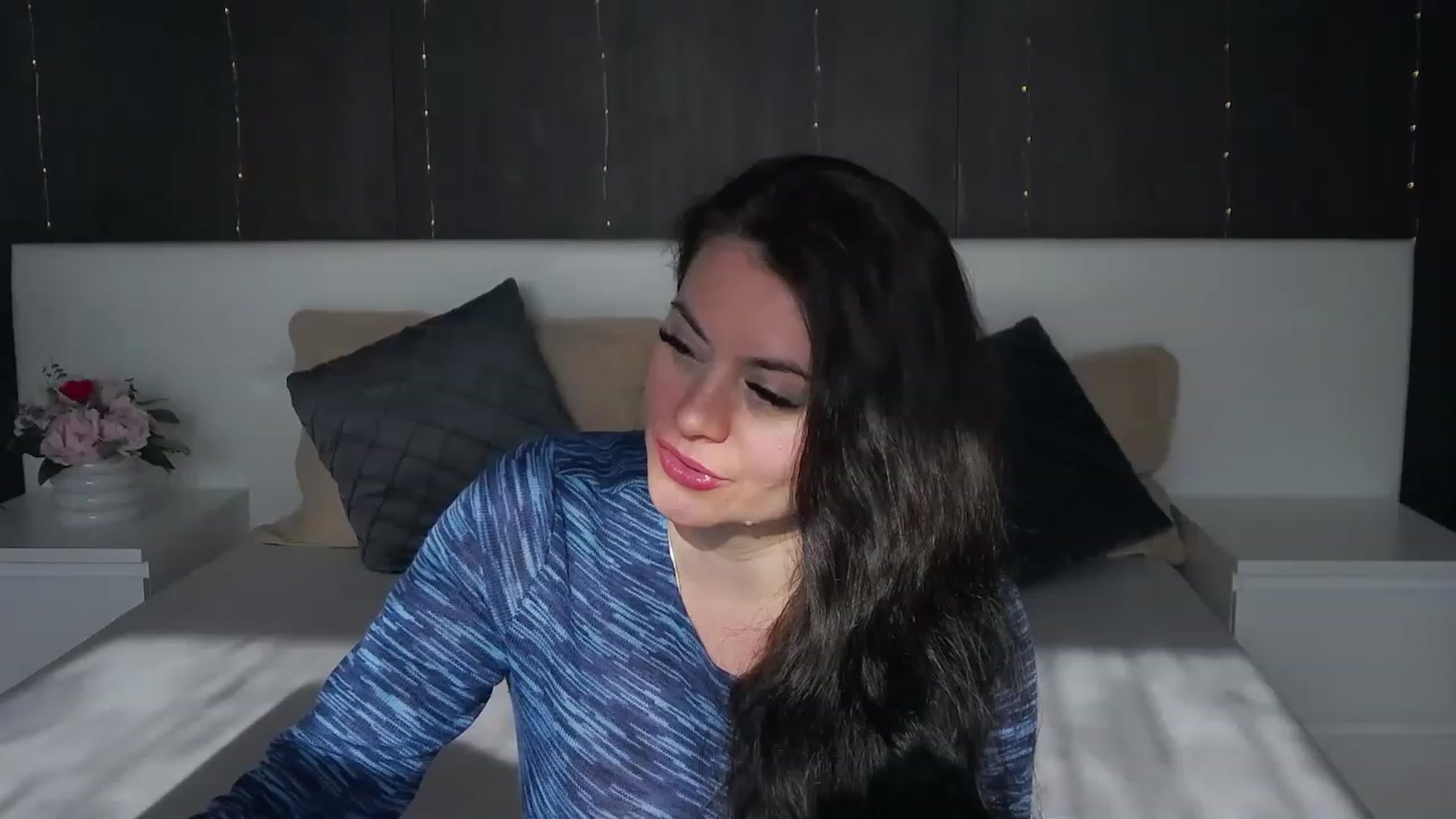Gallery image thumbnail from ForeverChic's myfreecams stream on, 01/09/2023, 10:52 image 16 of 20